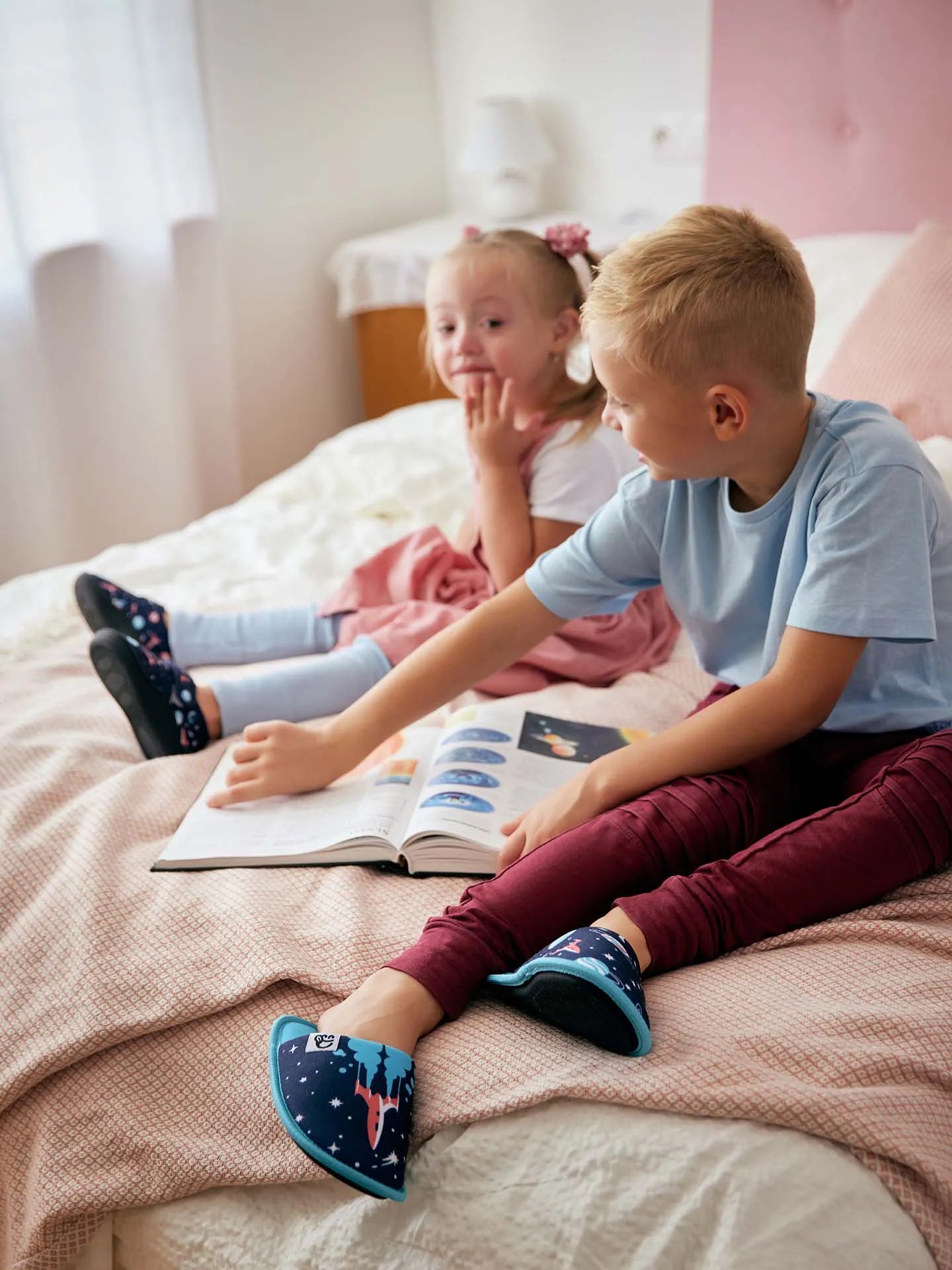 kids-slippers-planets-82/82317a28d667f3f8cb31d45a52540afec4a7de3d