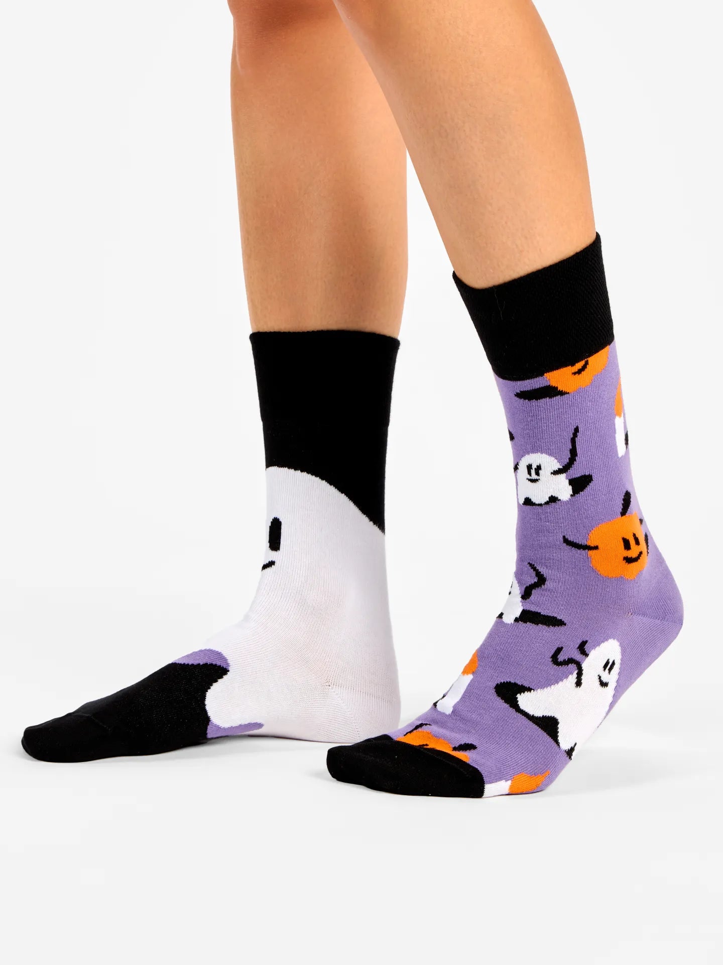 regular-socks-ghosts-pumpkins-2-8b/8b0f2b7769fe09bf8013005ed2e180b5b270e36d