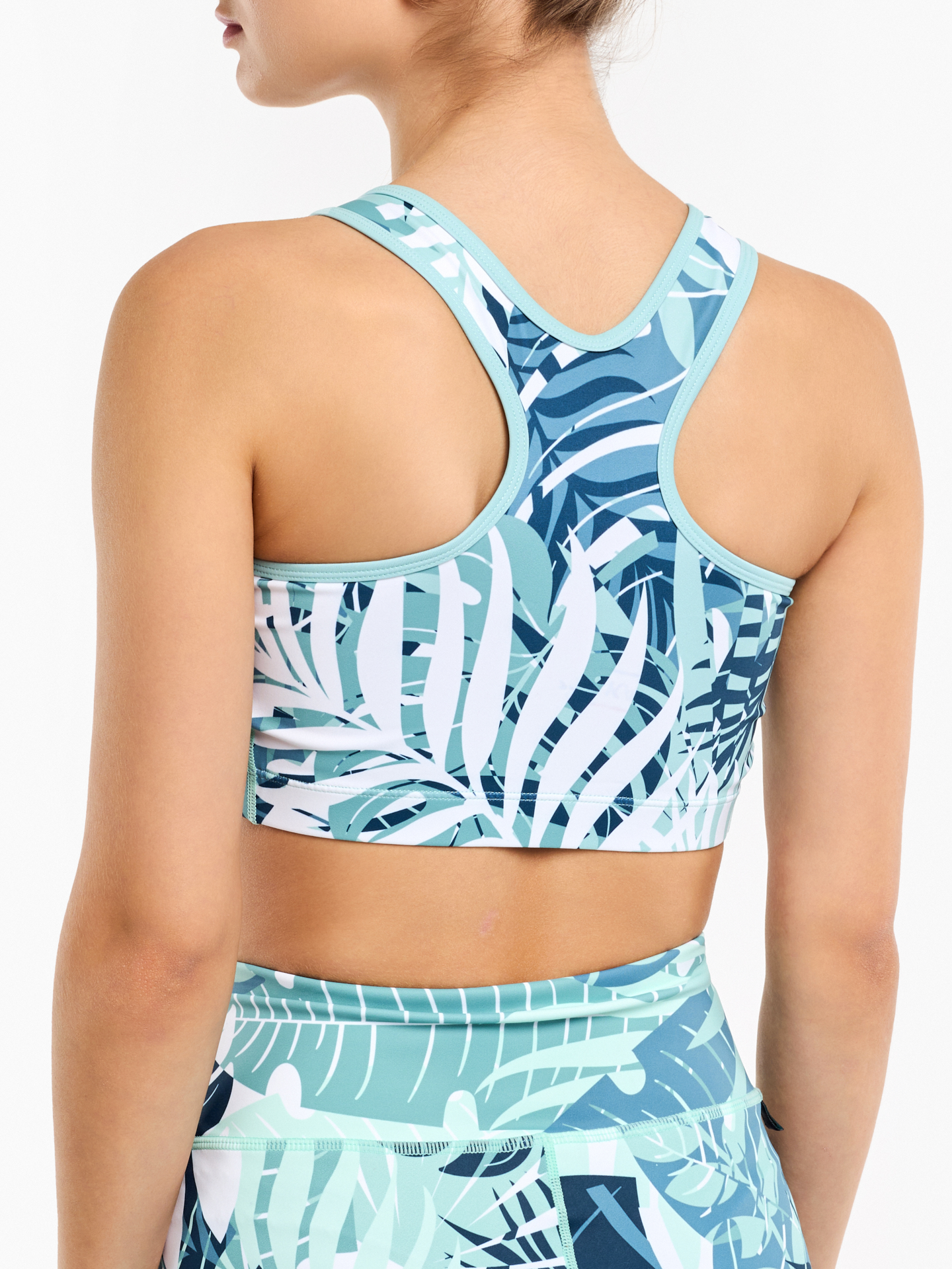 gym-top-blue-leaves-5d/5d8252221fe724f4ee93d62c0ddbacead7781118