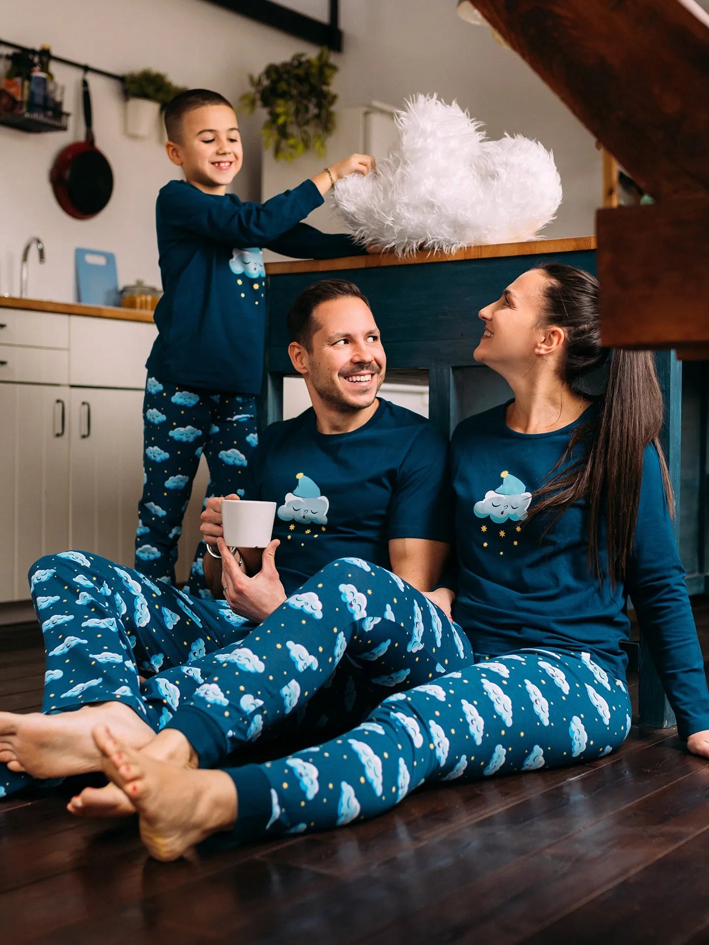 kids-pajamas-sleepy-clouds-b0/b0e7cfd95ab1284961d65ed49d67b0281e455cb3