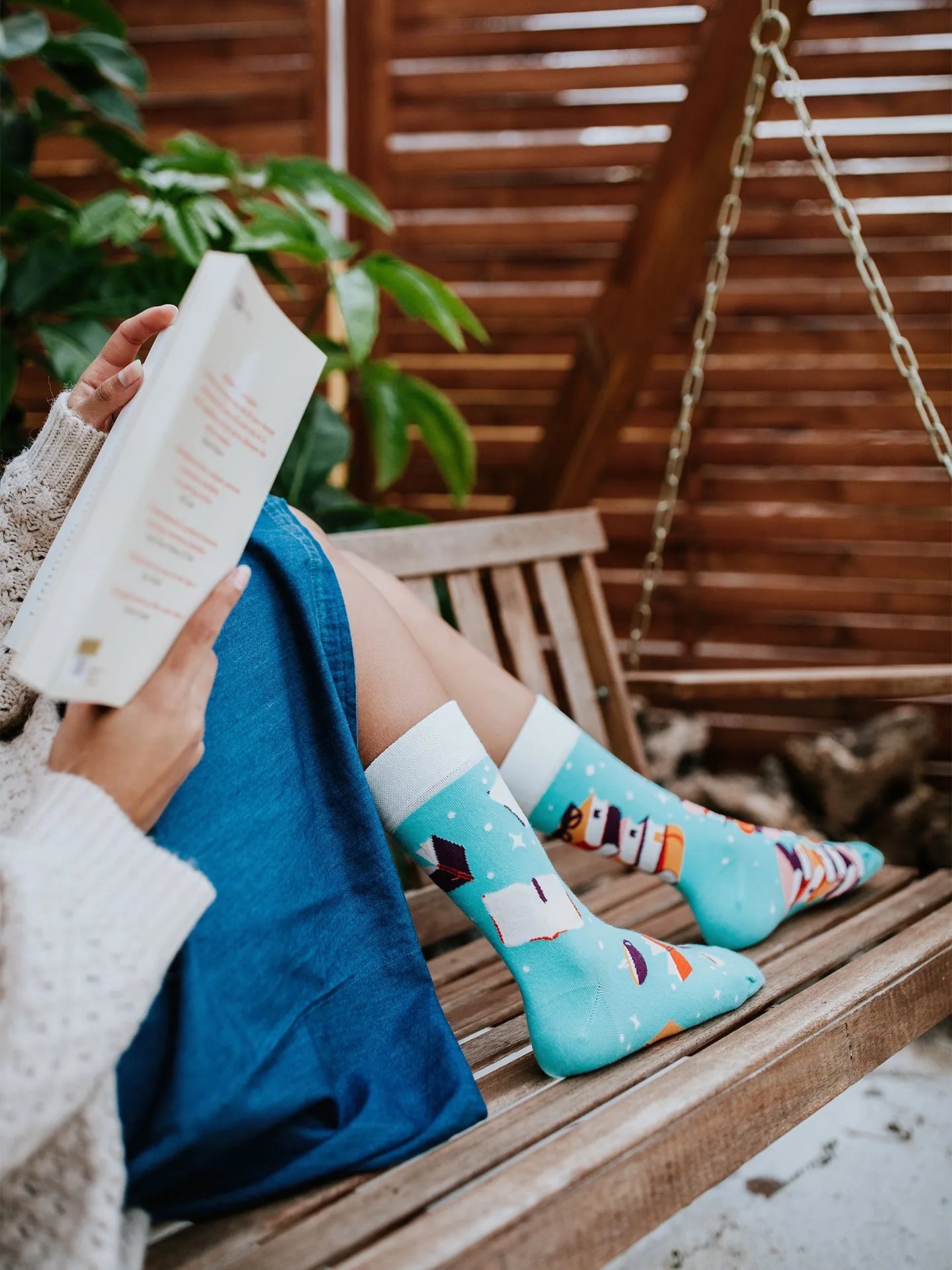 regular-socks-magic-books-1-c4/c445414eda3ea109c274db33a443e2dd6cf9c2df