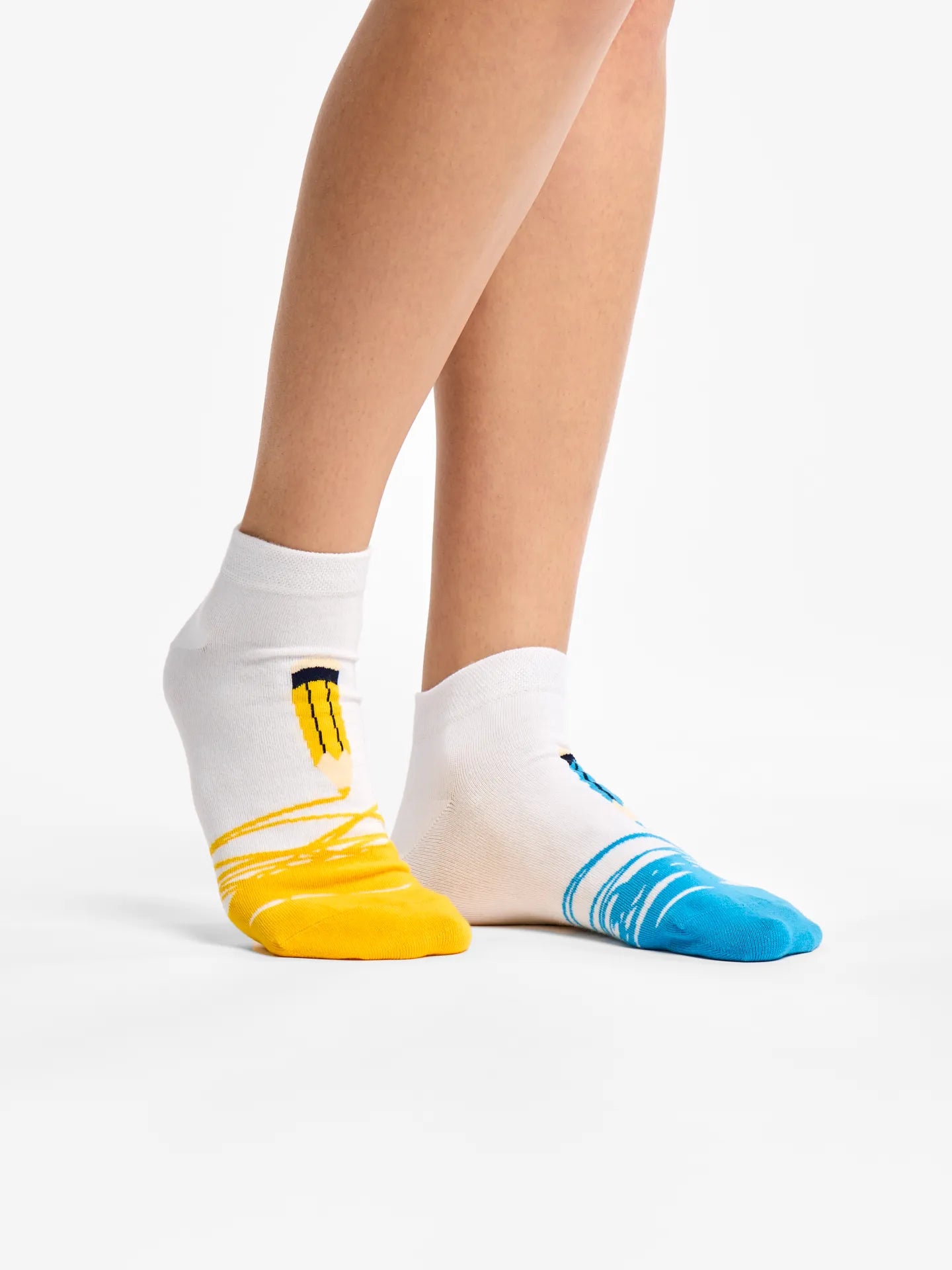 ankle-socks-colourful-pencils-1-86/866eb39327aa70190392f02c3761871fb4612fd3