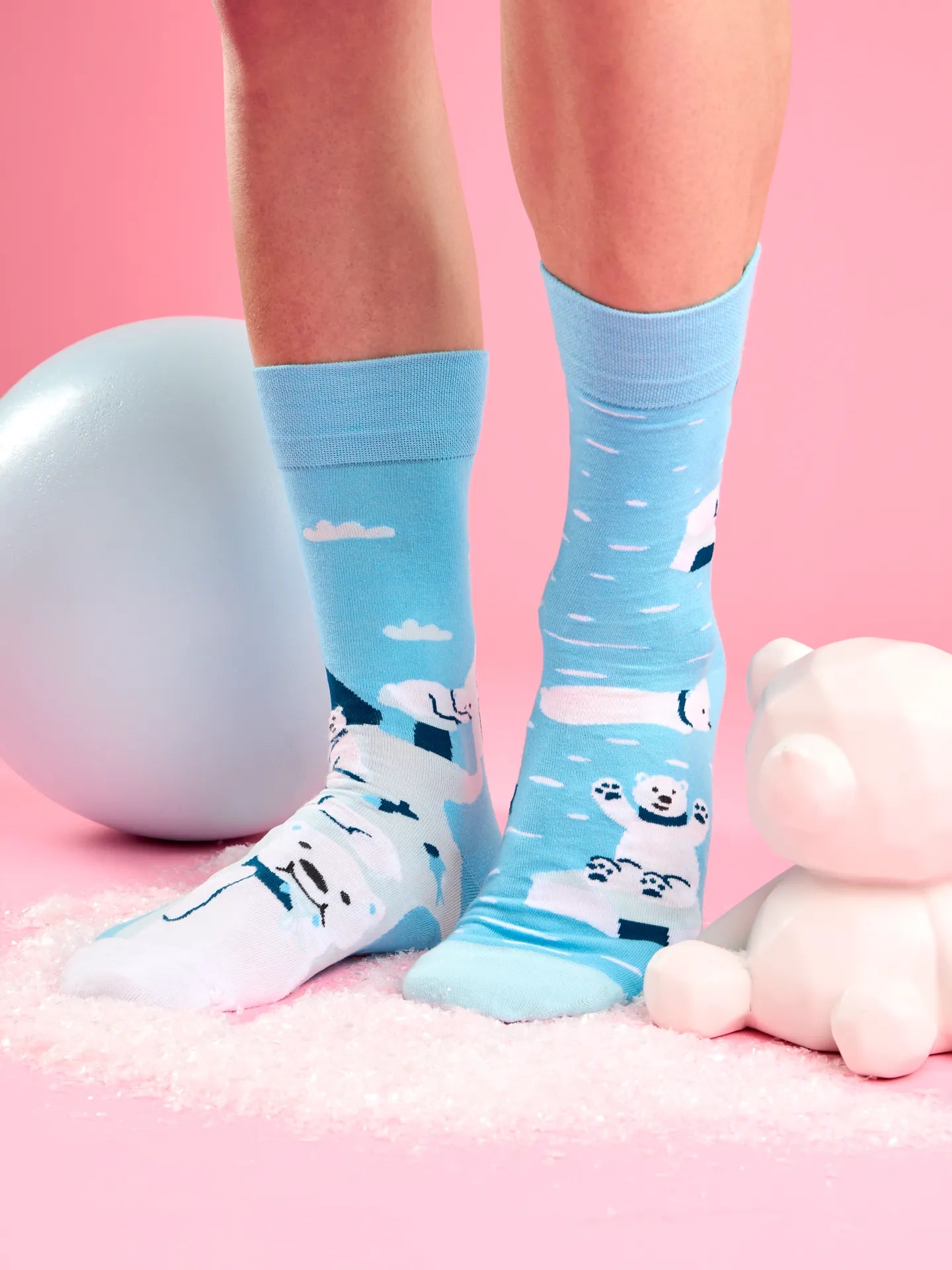 regular-socks-fishing-polar-bear-1-63/6362e1e57011a726f17de5e489e8ce532613cea4