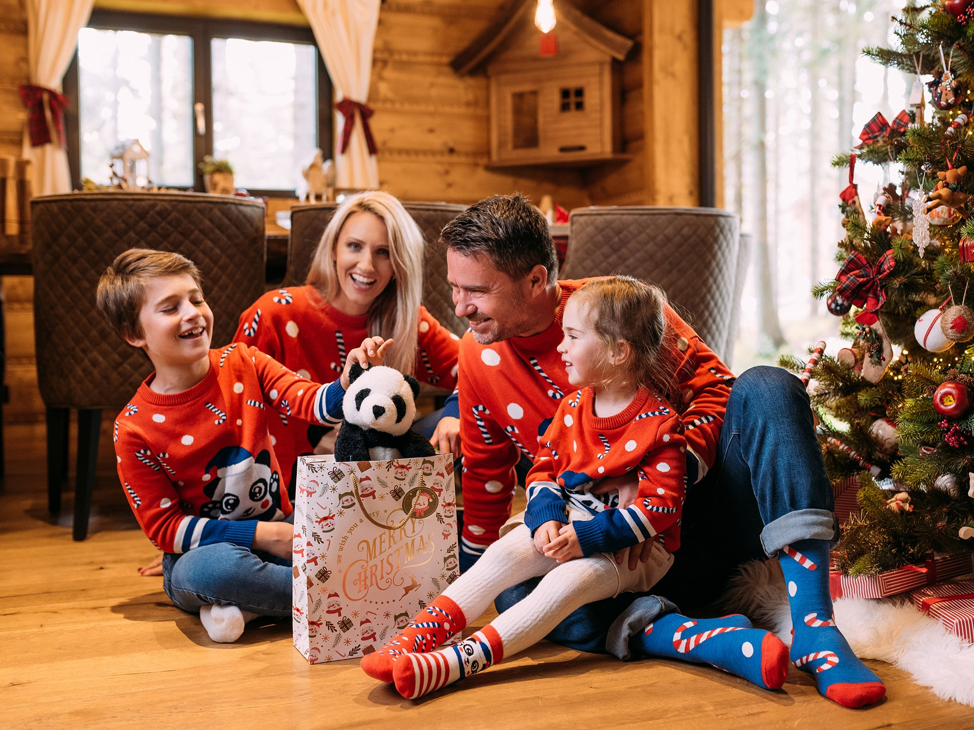 kids-warm-socks-playful-panda-b3/b34a57f4faa615d788a35f612dfa30d4051956f5