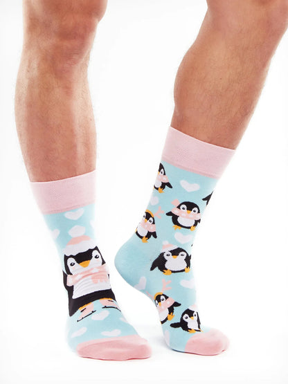 regular-socks-skating-penguin-1-fb/fb556b6dbfd183a2c5c15729434ab25e995ec64e