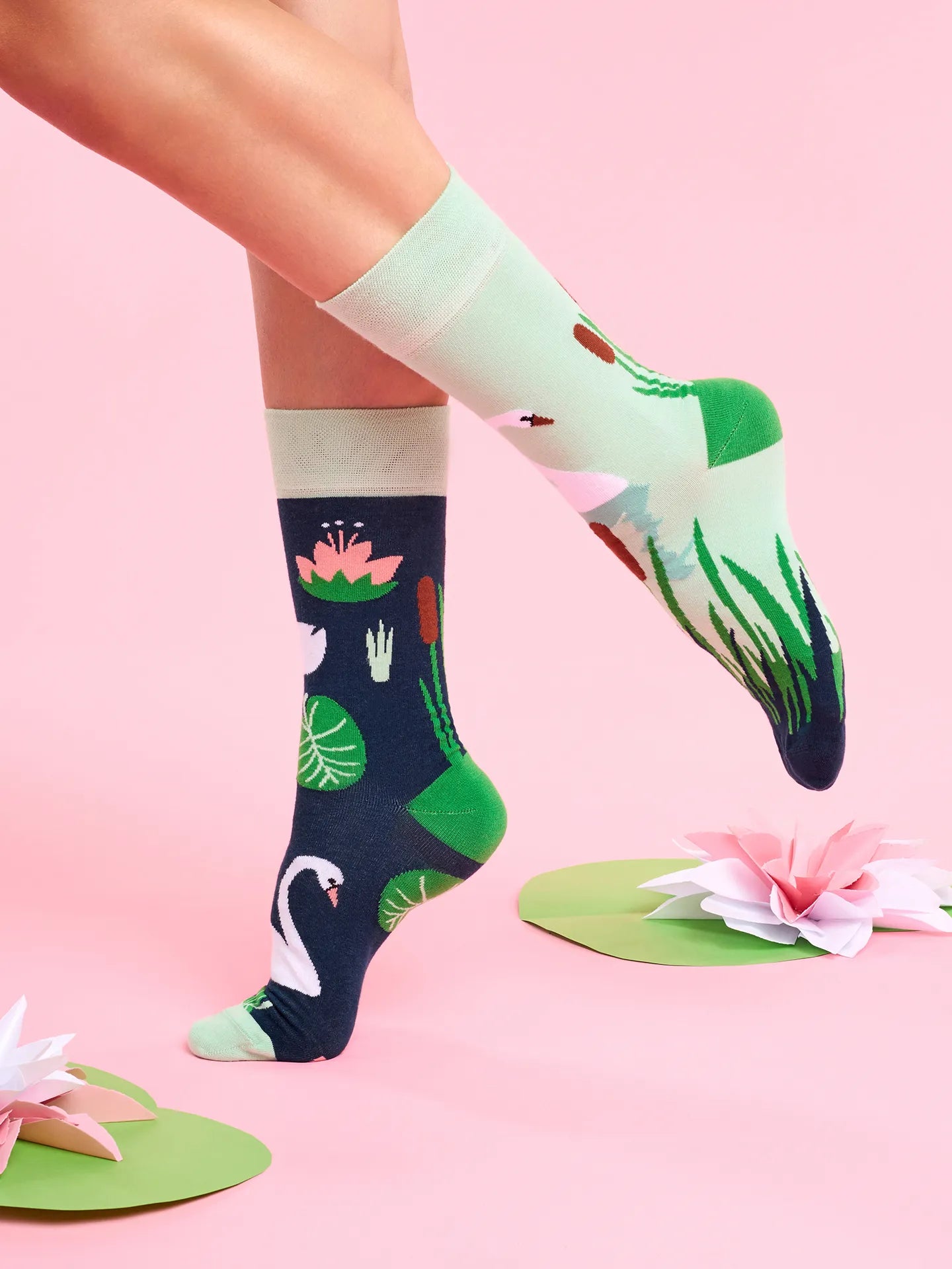 regular-socks-white-swan-1-69/6920bb7af4f78c3a5444b757b4161cd934312643