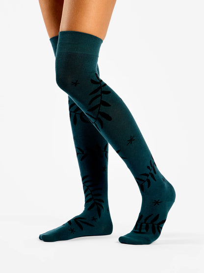 over-the-knee-socks-black-leaves-34/34ec10f62e9bcffab45698be80b377434275822c