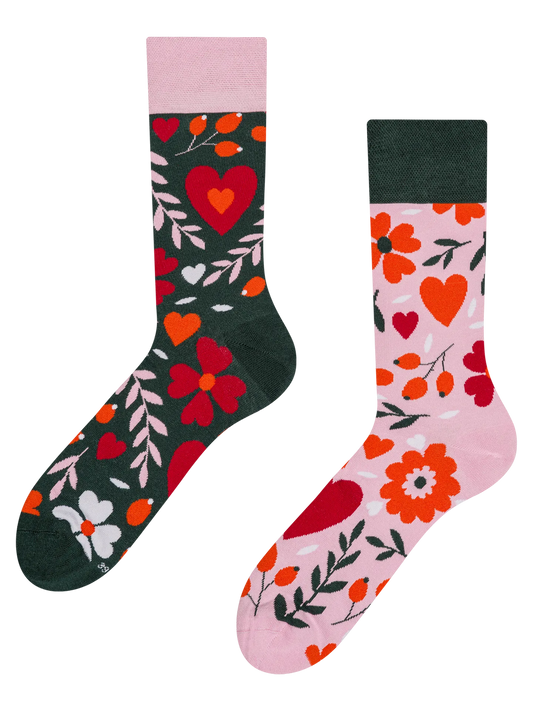 regular-socks-floral-love-1-98/986b948044fd006f07b9576baa579dd6db2c417c