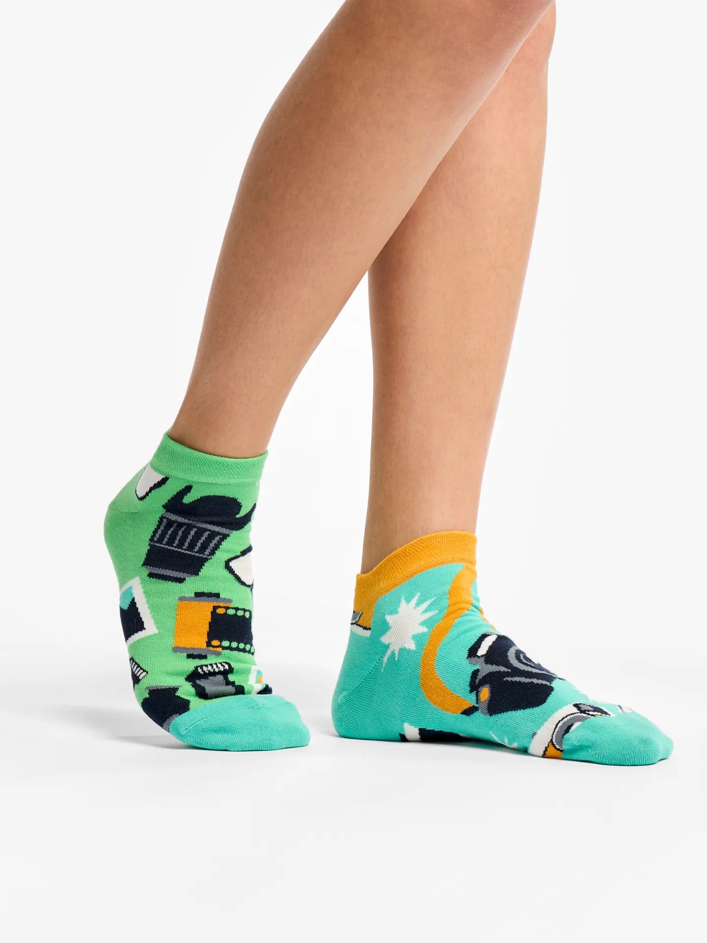 ankle-socks-photographer-1-a2/a2b543390d761d8f870af2cfe289c34674554433