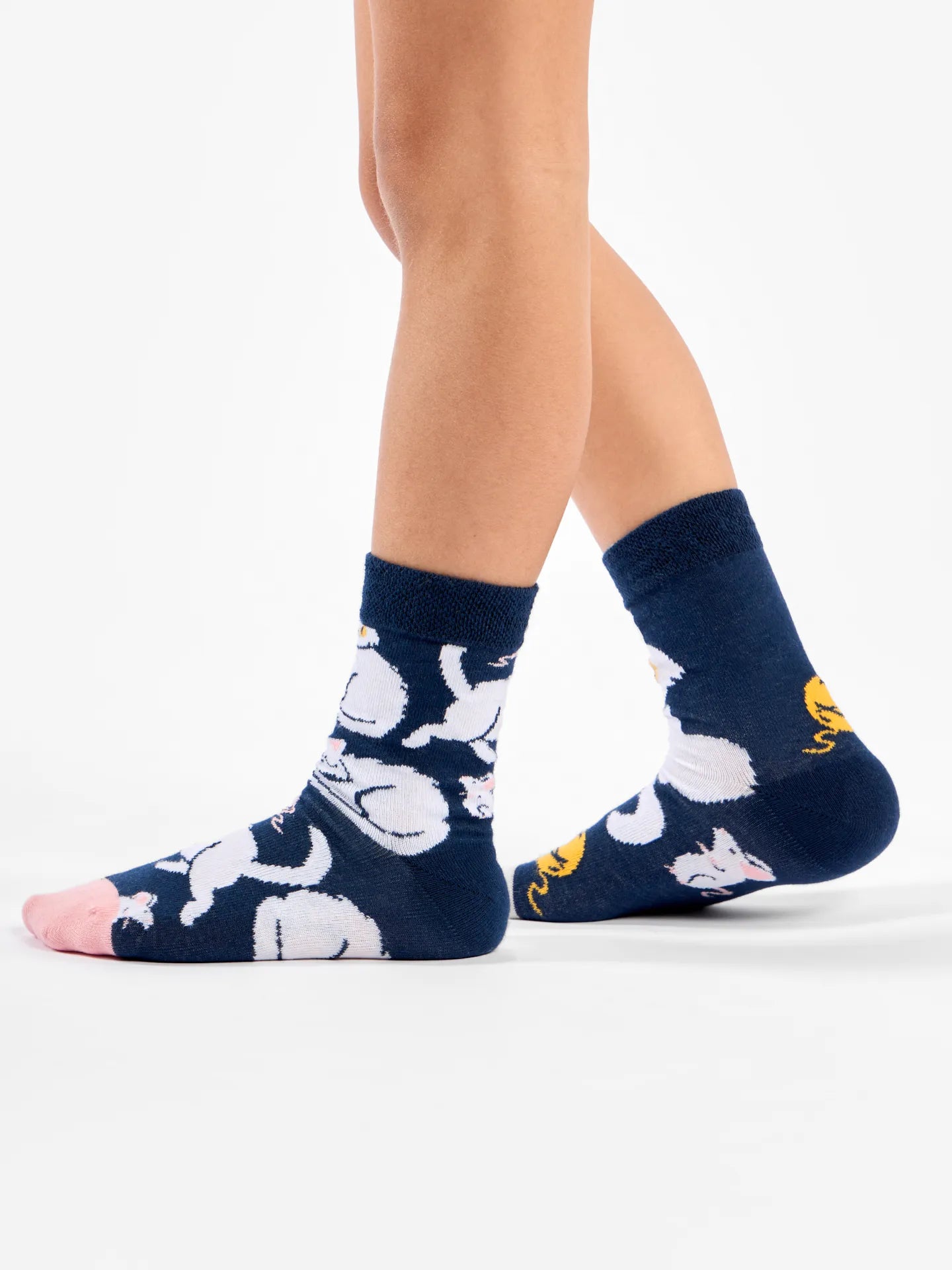kids-socks-playful-kitty-1-90/90cce525092082c69c836c11c24d9fe7913ed047