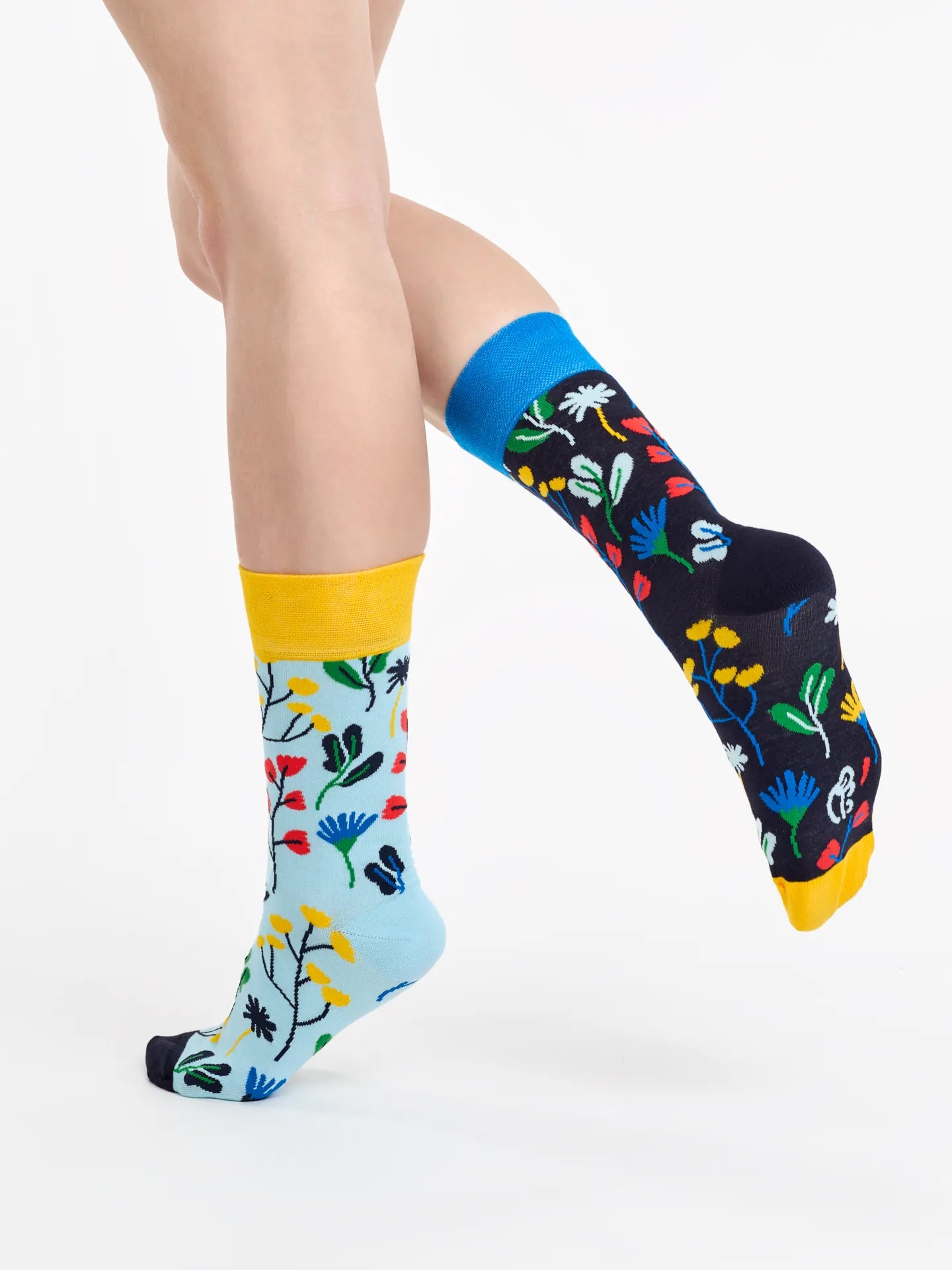 regular-socks-aquarelle-flowers-1-2d/2d2b28514f92ee55f00b0f8f79a7f112e3366a8d