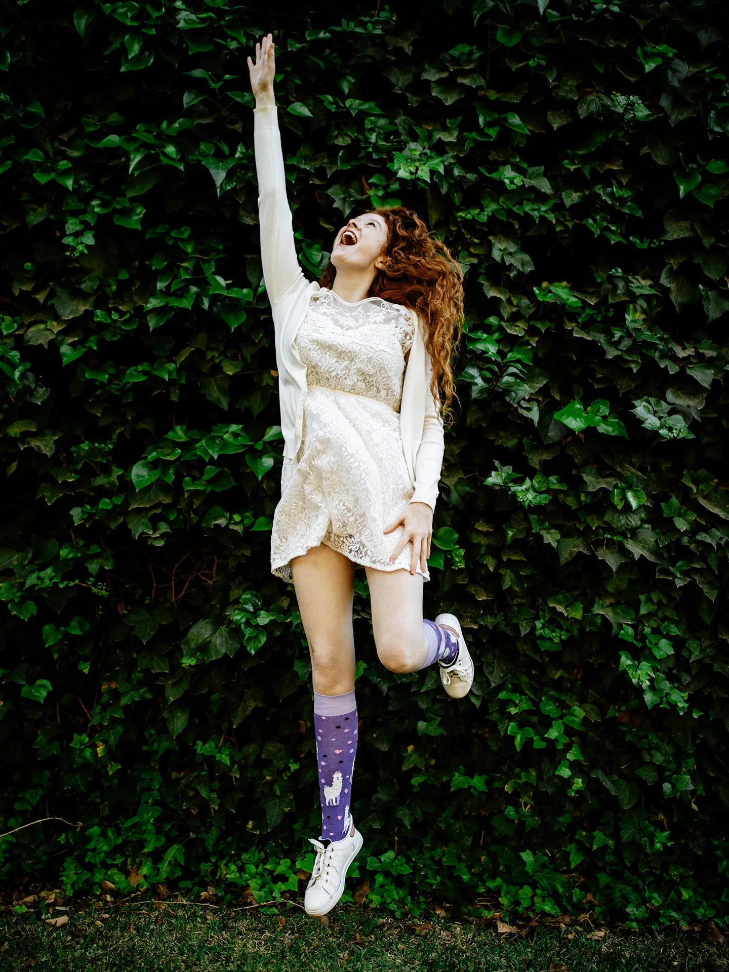 knee-high-socks-llama-love-df/dfe5b32da117867a52b32c4b17128a3afee4c13b