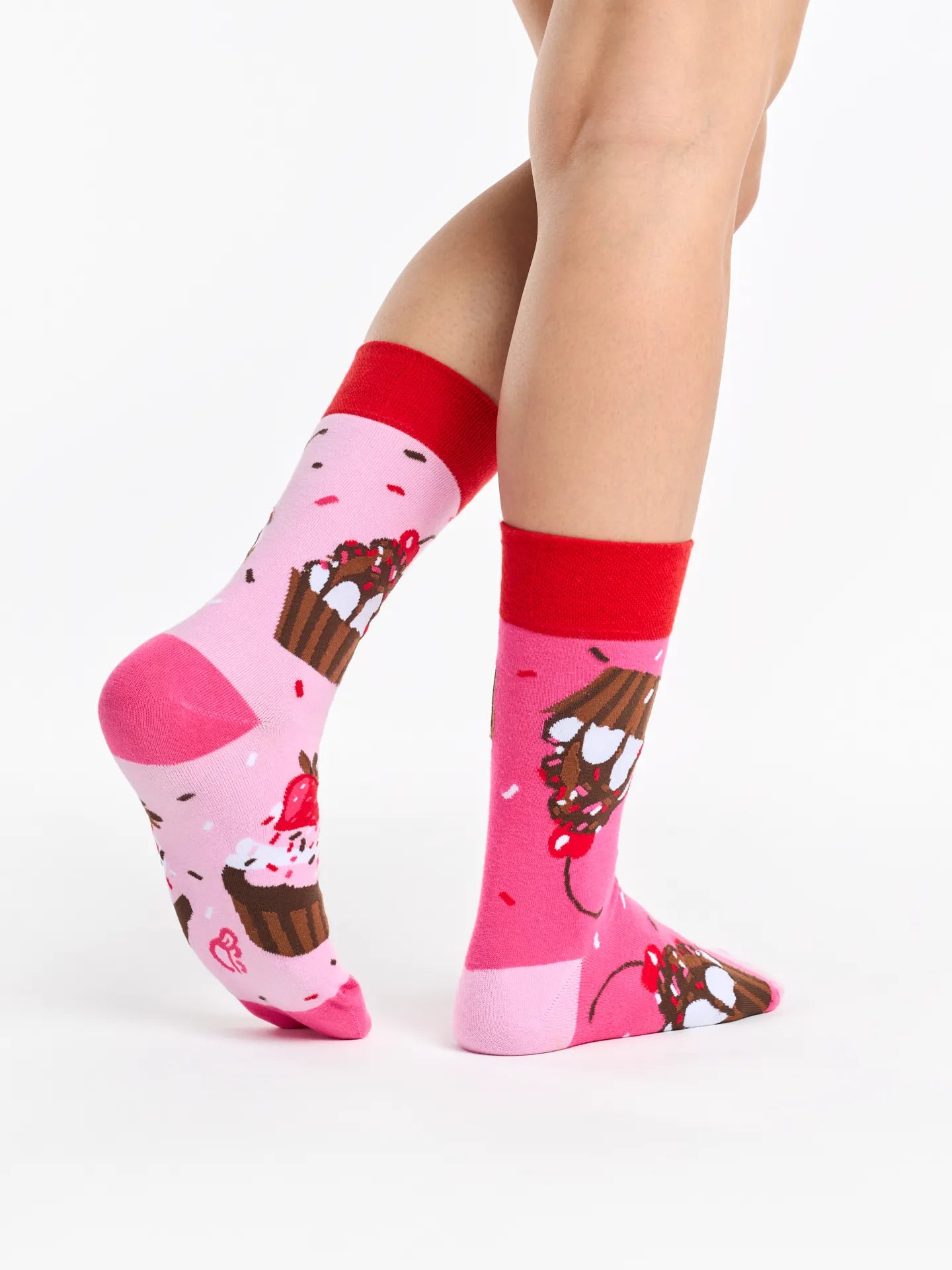regular-socks-pink-cupcakes-1-48/483b288af9f62ffb802ac91264a2a588e1207f18