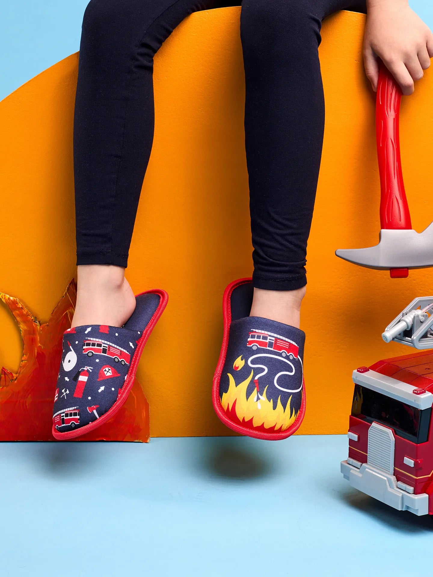 kids-slippers-firefighter-df/dfbfa579fc7a4c8f8b03d3acea509aa5b1eb1024