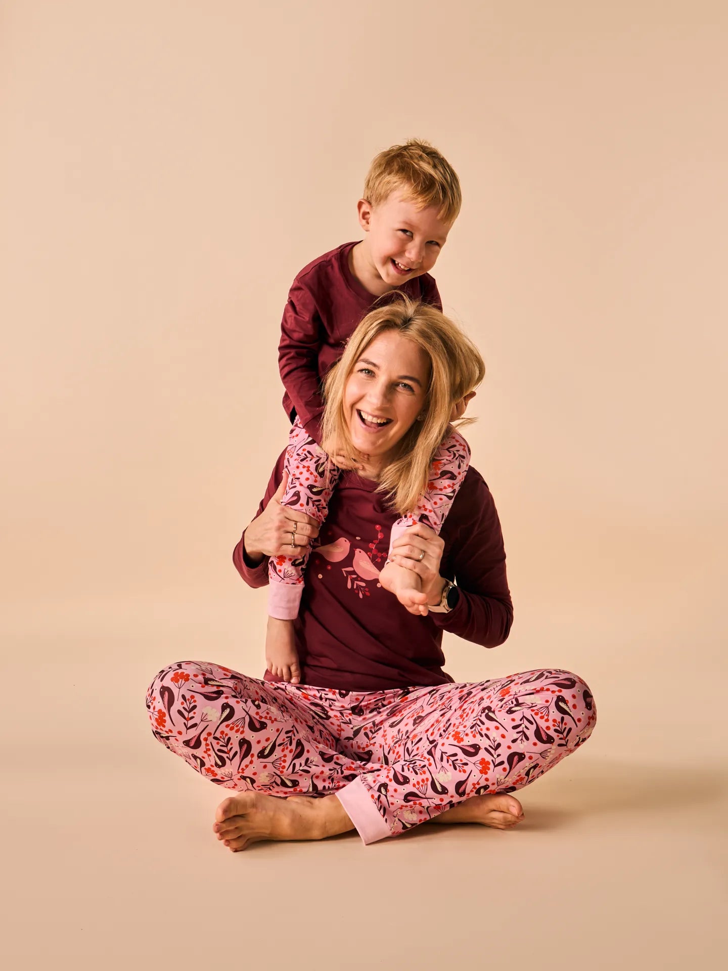 womens-pyjamas-birds-berries-22/22025a570a8a94aa8b173b4e50a2e814500a855a