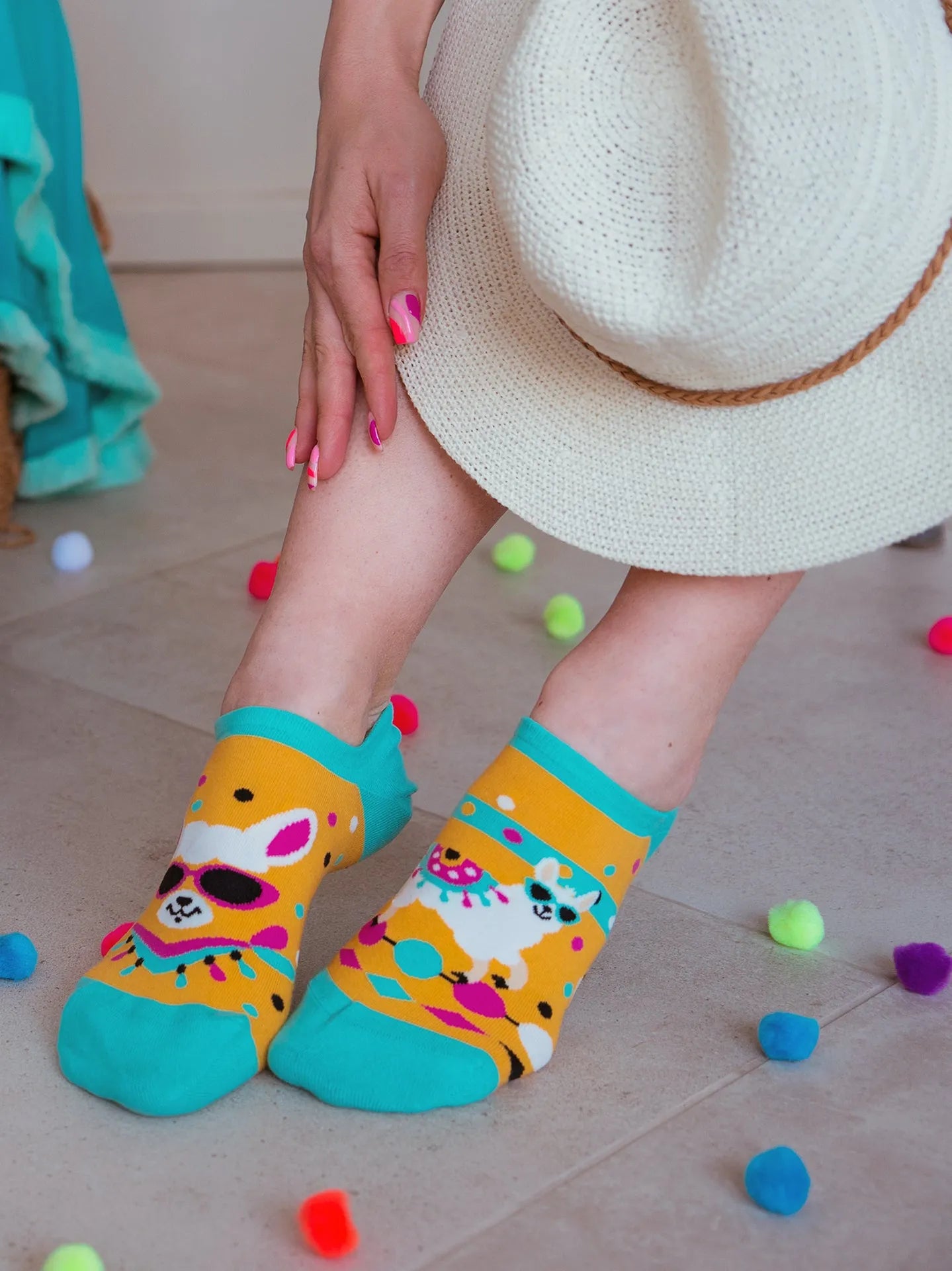 sneaker-socks-cool-llama-1-4f/4fcc270618056620470fae832f2cc719f351b304