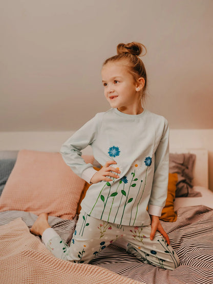 kids-pajamas-meadow-flowers-f2/f204f06f488f541578b08e502b1adcdfd609de9a
