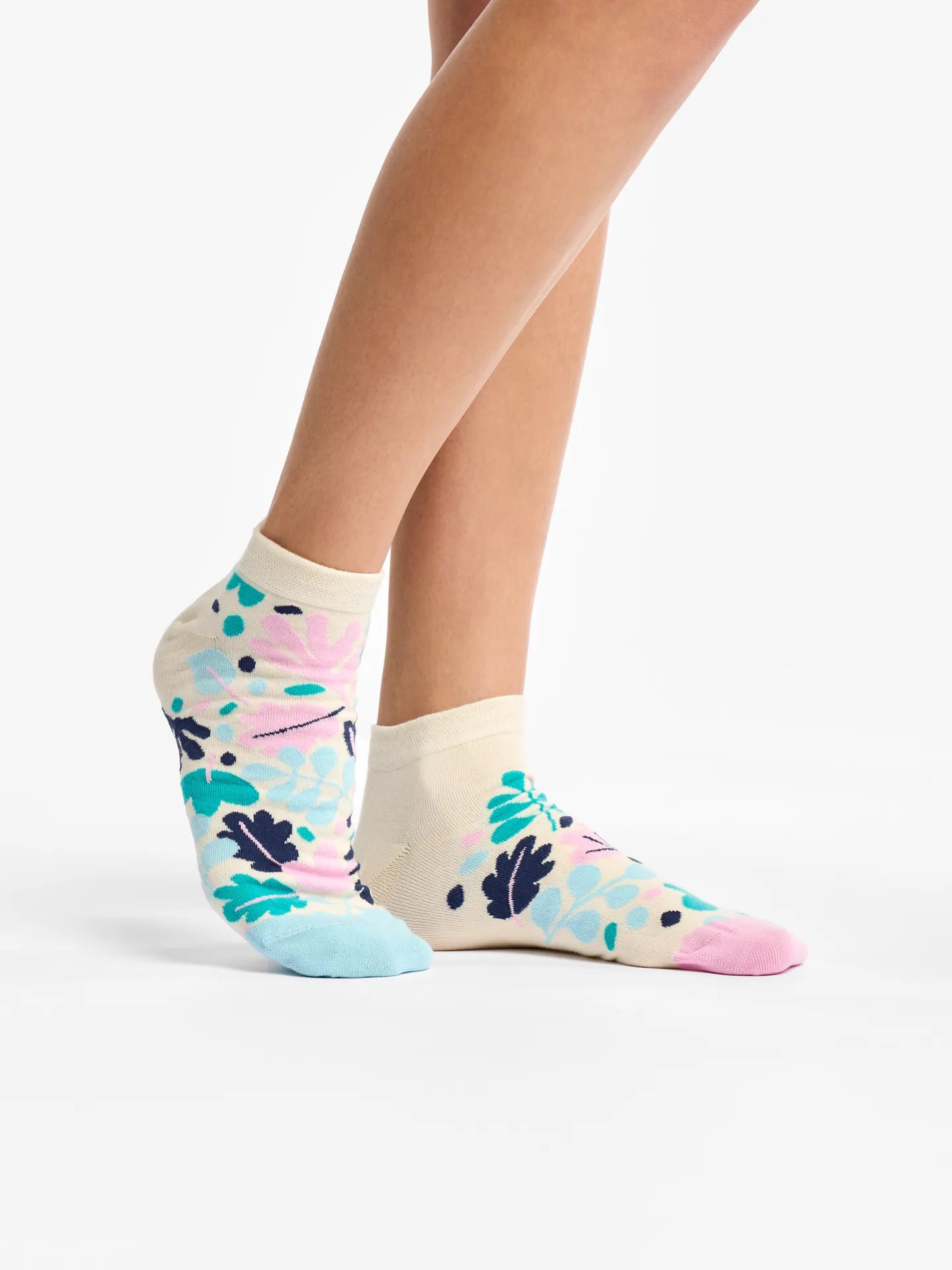 ankle-socks-turquoise-leaves-1-46/4678cd41c983f3cca513956ed513d2006bc81073