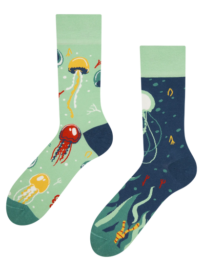 regular-socks-floating-jellyfish-1-6e/6e795b346b3e06502e7db898764c059cd47381fb