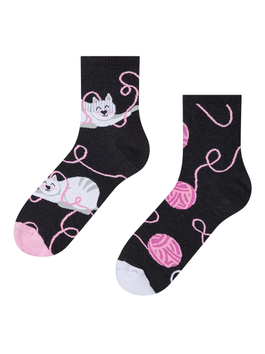 crew-socks-cat-ball-1-b3/b328a813402d59ca2fa48a07c6d198df47800ffb