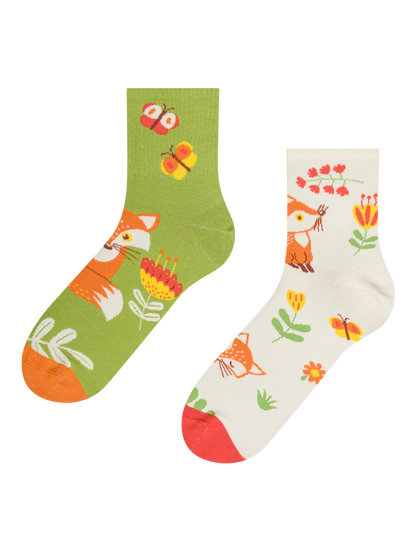 crew-socks-fox-butterflies-1-87/878654f17c38621af73b2c42e28b2188a5528834
