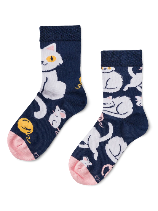 kids-socks-playful-kitty-1-48/48d9dc63dec0e73fed447ae68bc3994305b6239d