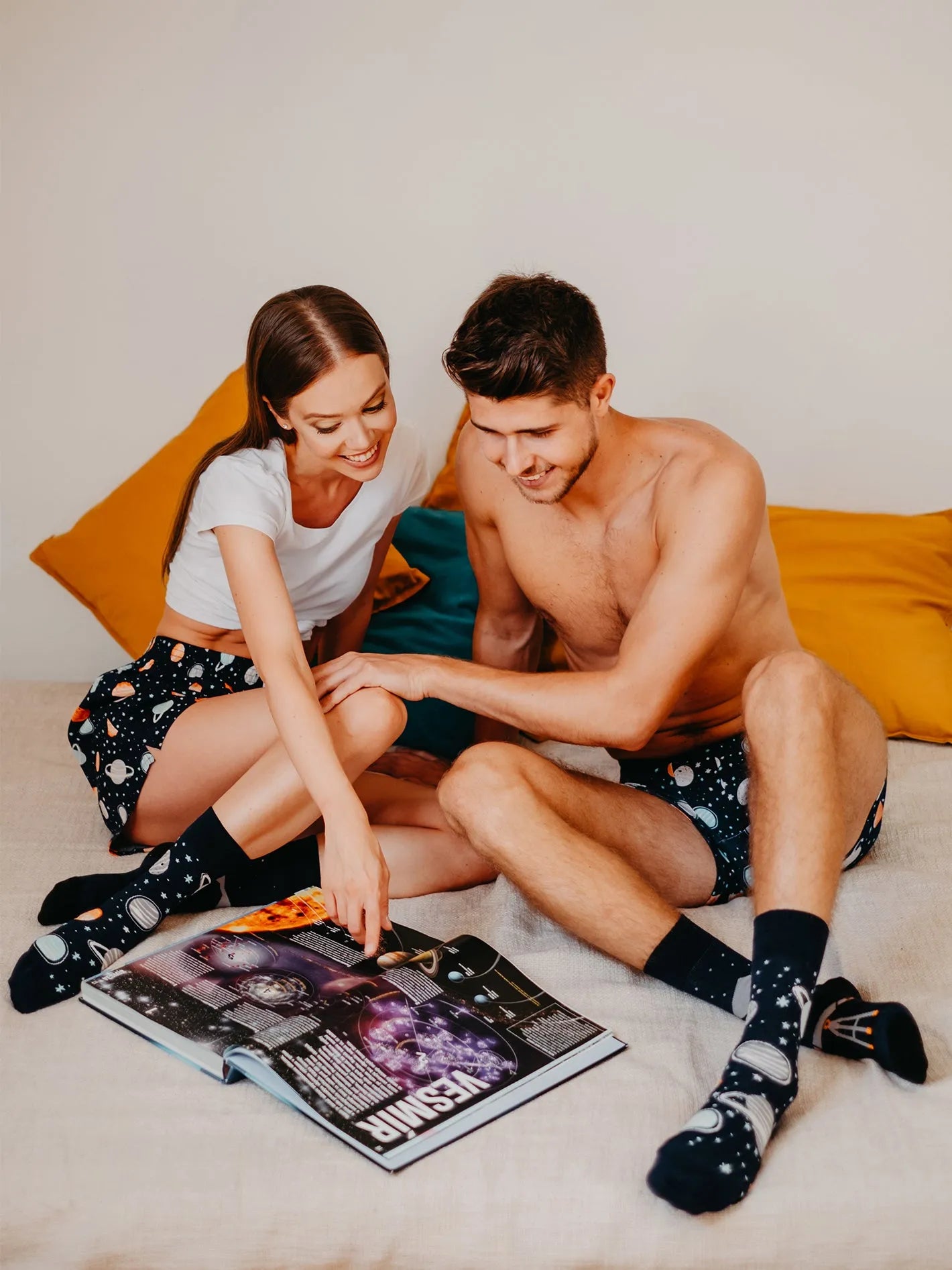 regular-socks-cosmos-1-68/68cc6f29ecb0af6db09eb0d0d492a5825f874cf8