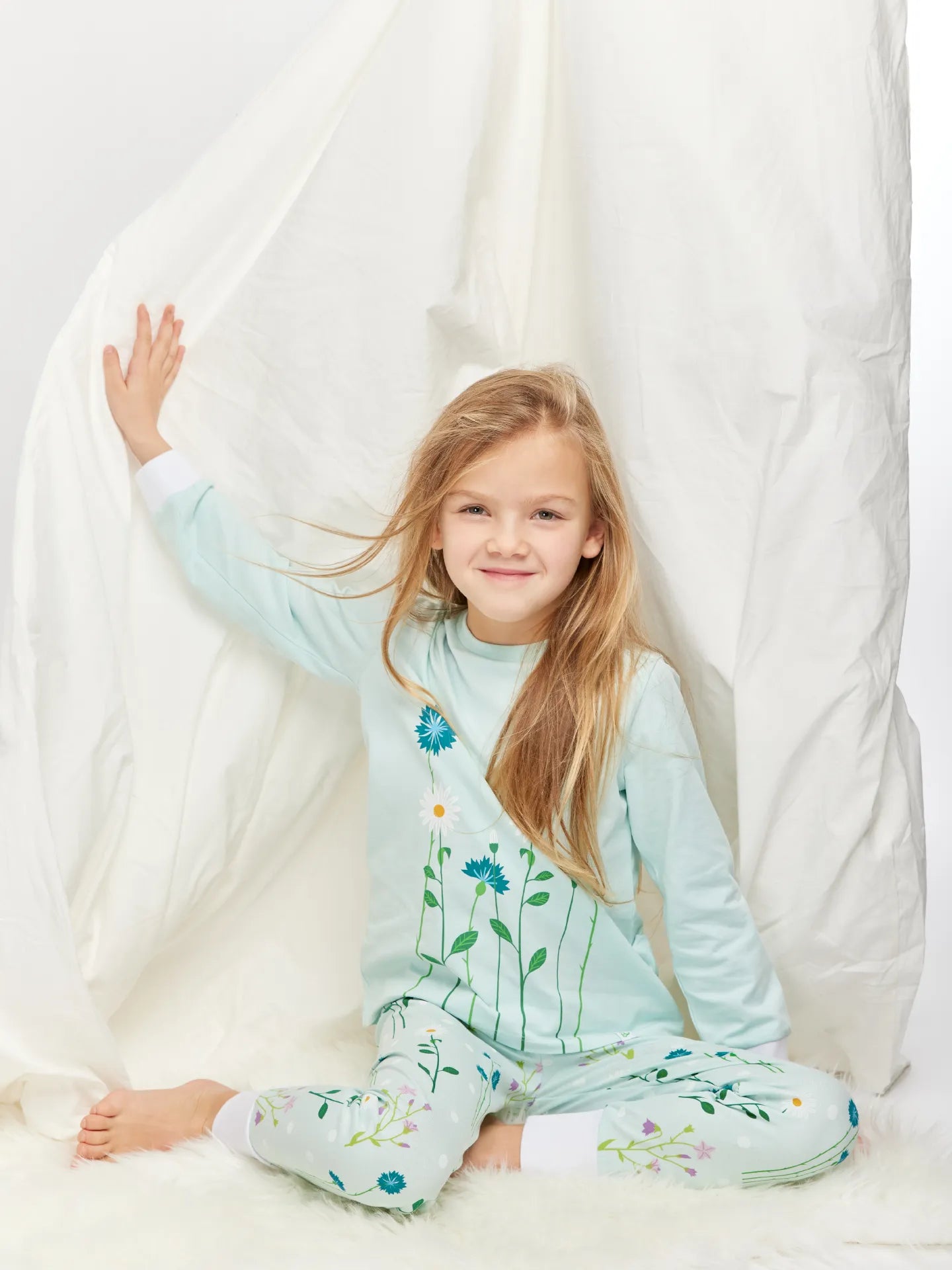 kids-pajamas-meadow-flowers-a7/a7719ed2130a769a361e834756b35b6bb9a9c4a3