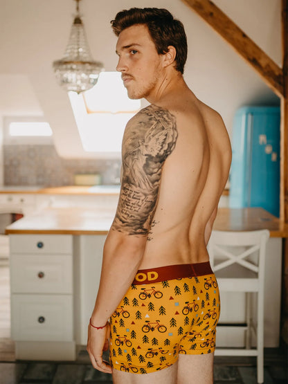 mens-trunks-on-the-road-e9/e9b683a8c030363662e5c64cdf95c2930abdb9a8