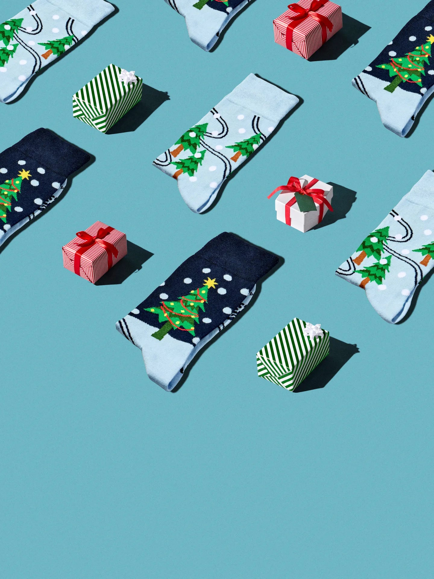 regular-socks-christmas-tree-snow-45/45abdb0f98748fd1209c5ed6ba58962e925aaafc