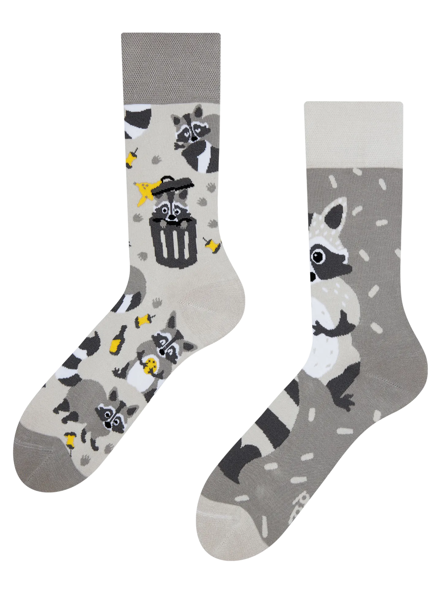 regular-socks-racoon-1-ed/ed8633f51380d5663704cd650fc9ad5bfe77205e