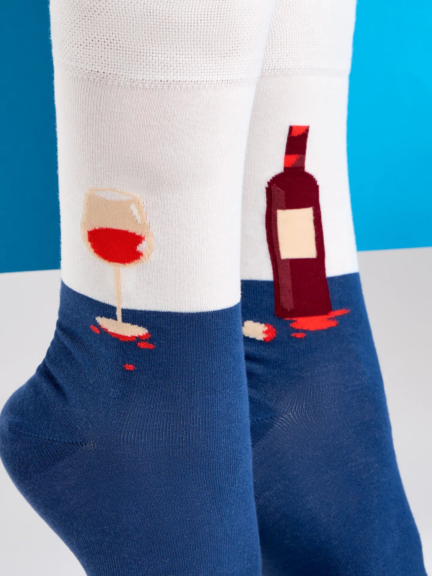 regular-socks-bottle-of-wine-1-8b/8b7bc2f0ecb1b6c9989b22b682bd72e08865f7fb