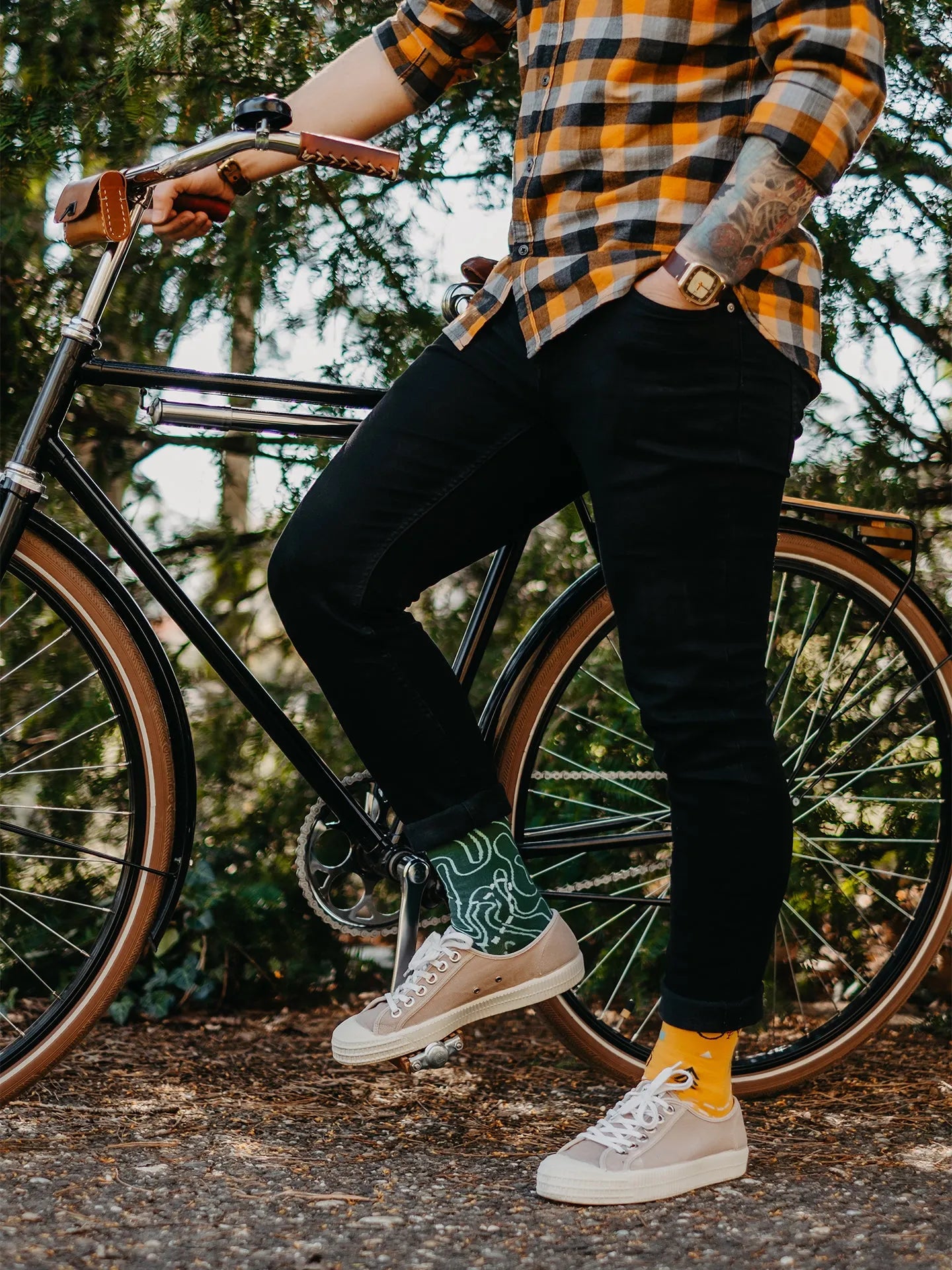 regular-socks-on-the-road-1-8d/8d04c3388709df3c36881643e5ce84731ecbe075