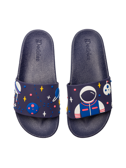 kids-slides-astronaut-69/69152f9f78f6f0953d68276a5164df6fa153c5e4