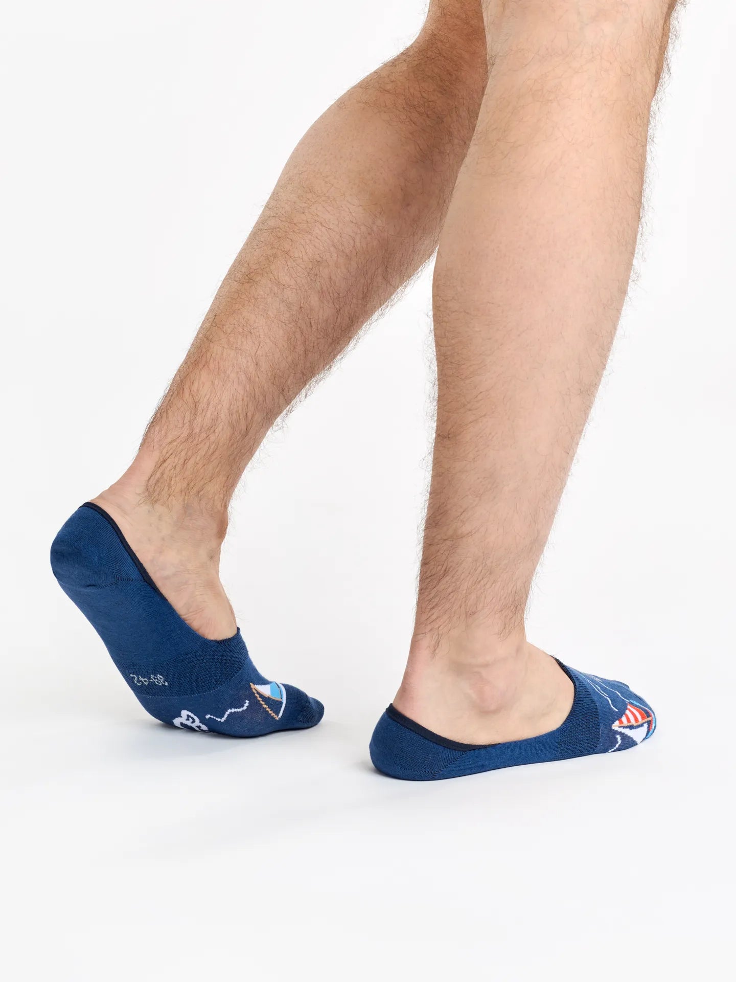 no-show-socks-lighthouse-sailboats-1-04/048a222a6dfc48113a1d5e85bdf2027817c53e04