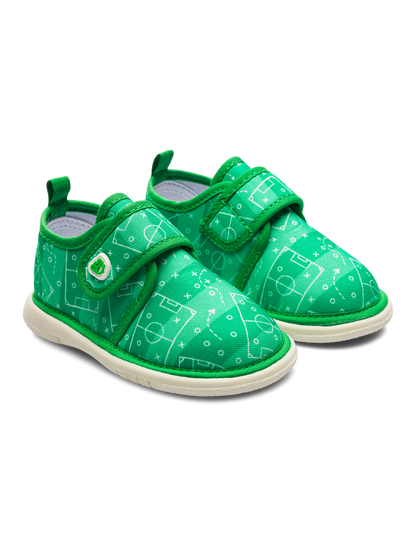 baby-slippers-football-pitch-1-d6/d6e0b19fd578e7696592753cf52d93930621d5fb