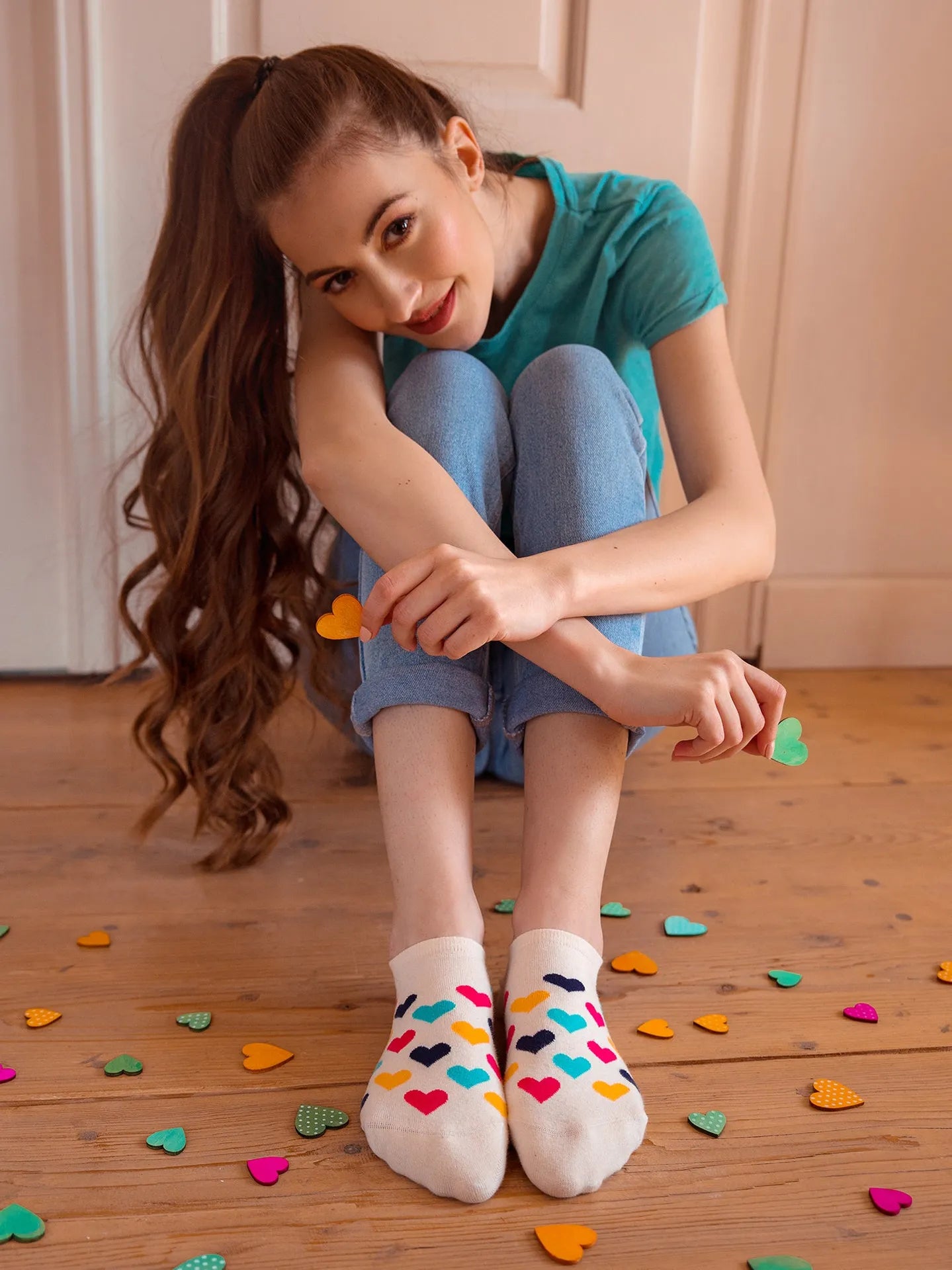 sneaker-socks-colorful-hearts-9c/9ce1e7d149d2a6ec727f605133453d0fde9fa659