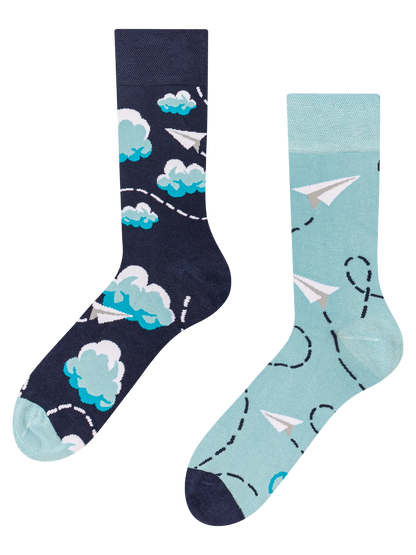 bamboo-regular-socks-paper-planes-clouds-1-7b/7bab7de6cc9e1db9d0ed484c46ab56f82c94c340