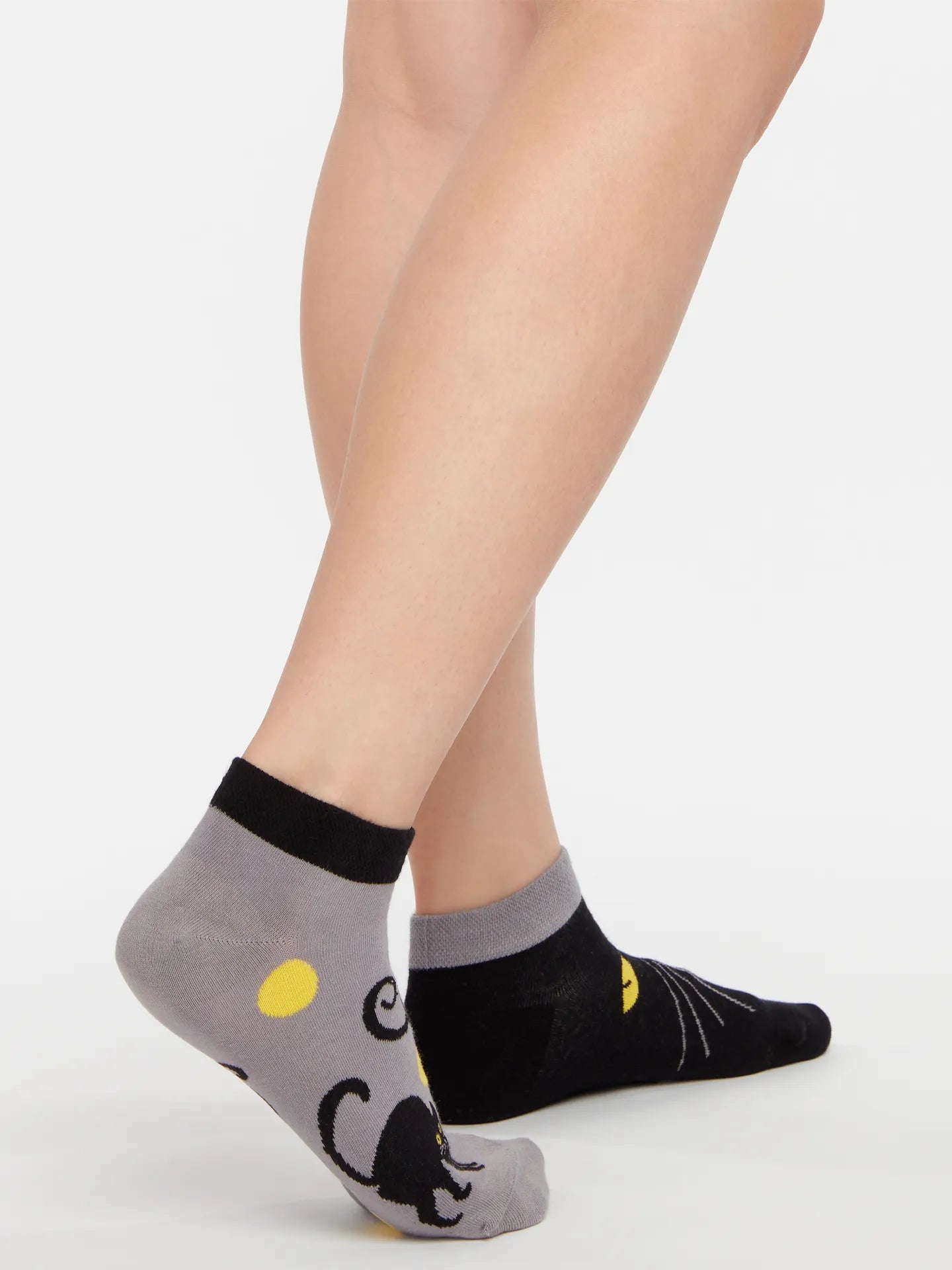 ankle-socks-cat-eyes-1-87/87456eface0964b4055625728dd8707d25efecbe