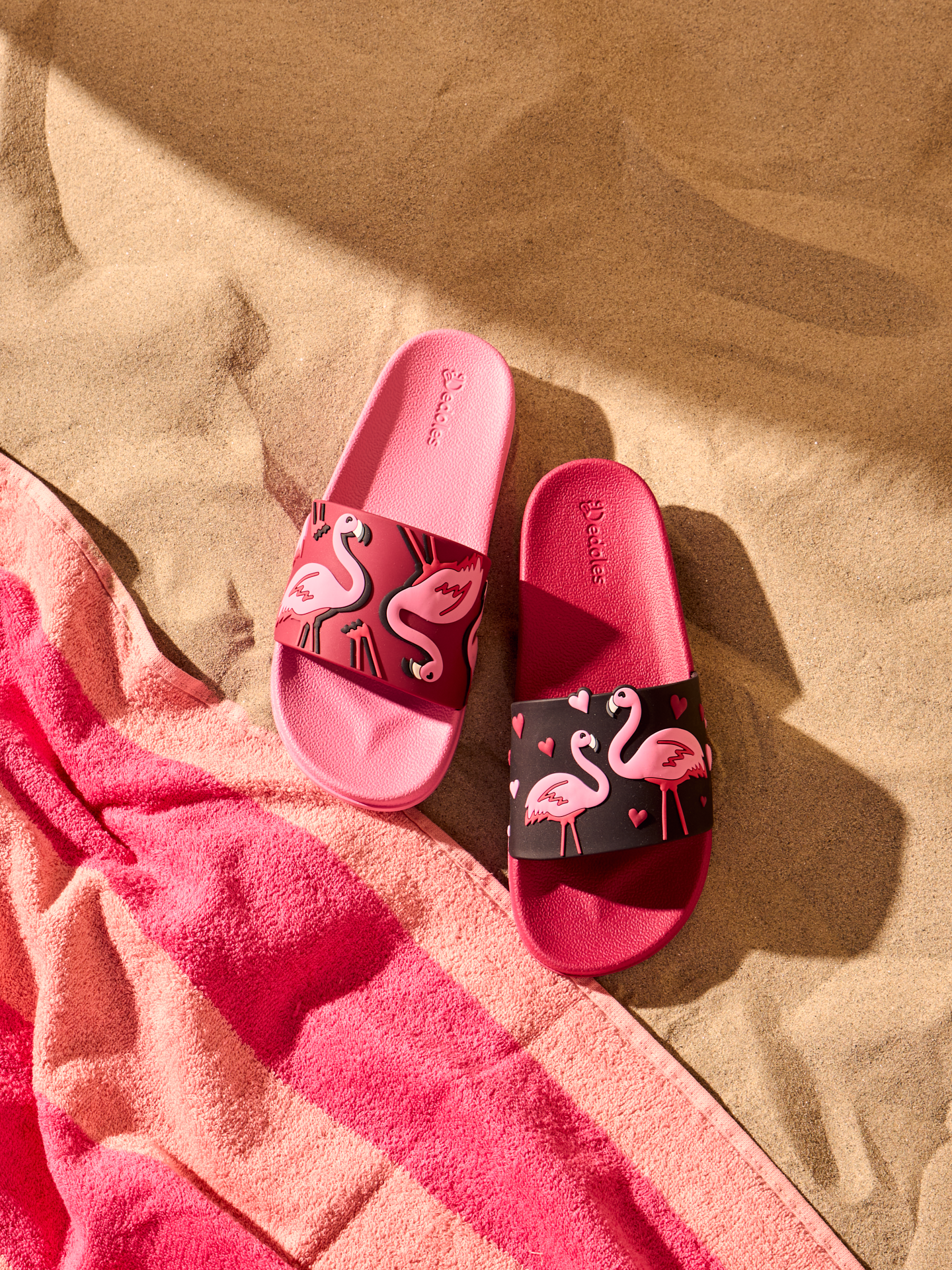 slides-flamingos-hearts-6a/6acf4c02a20551d07b920cc6820280232741485b