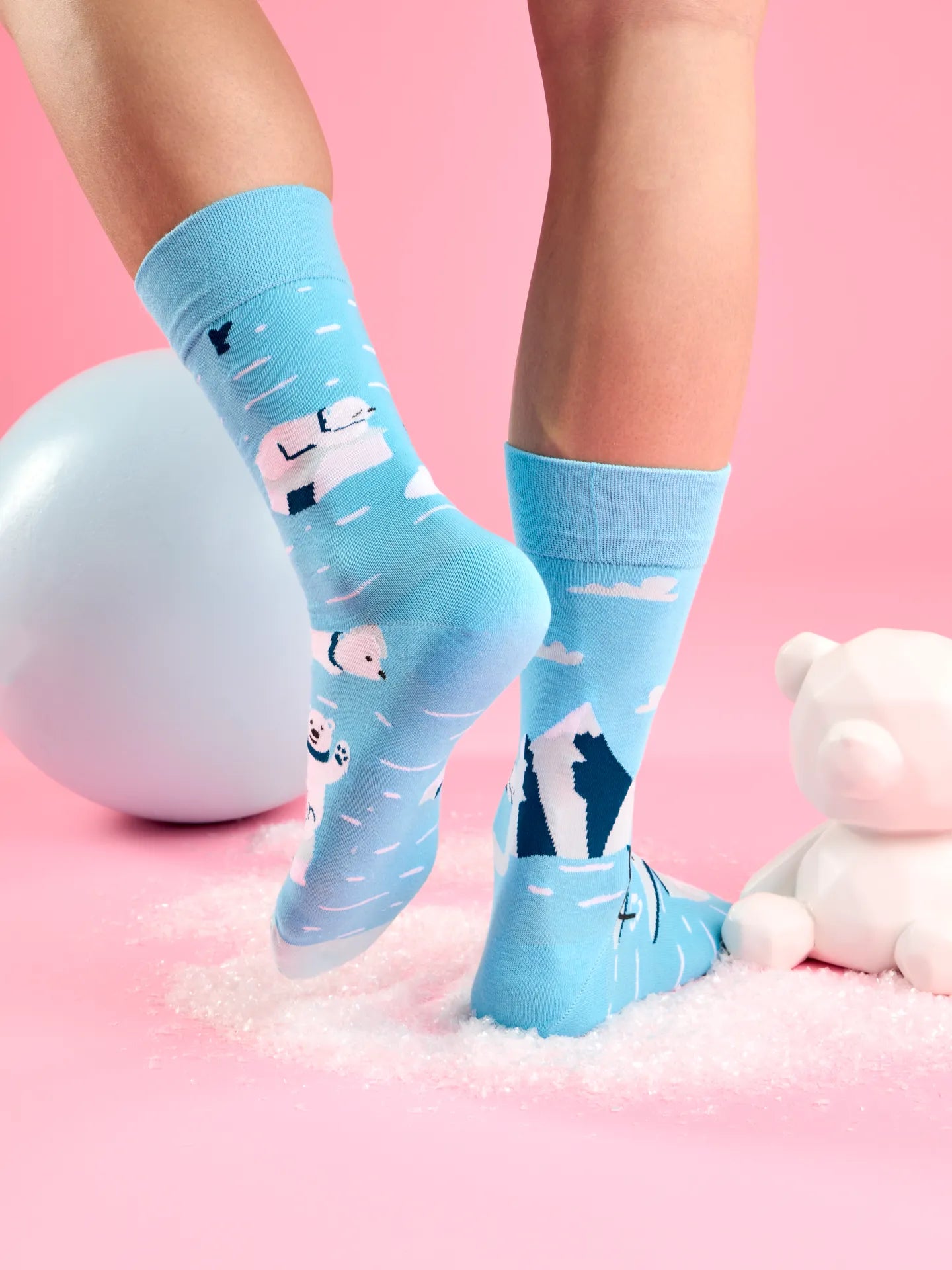 regular-socks-fishing-polar-bear-1-ca/caf8f18328b353a6f79fdc99c42fc351029f2c74