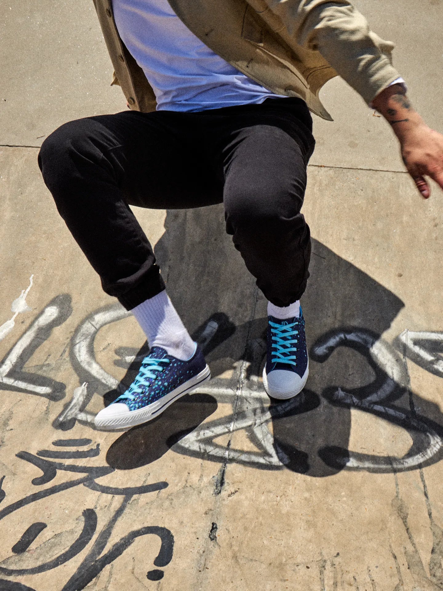 canvas-shoes-raindrops-ce/ce4da5f47c9a1fccd2c18650b1e5a3262d78a4d2