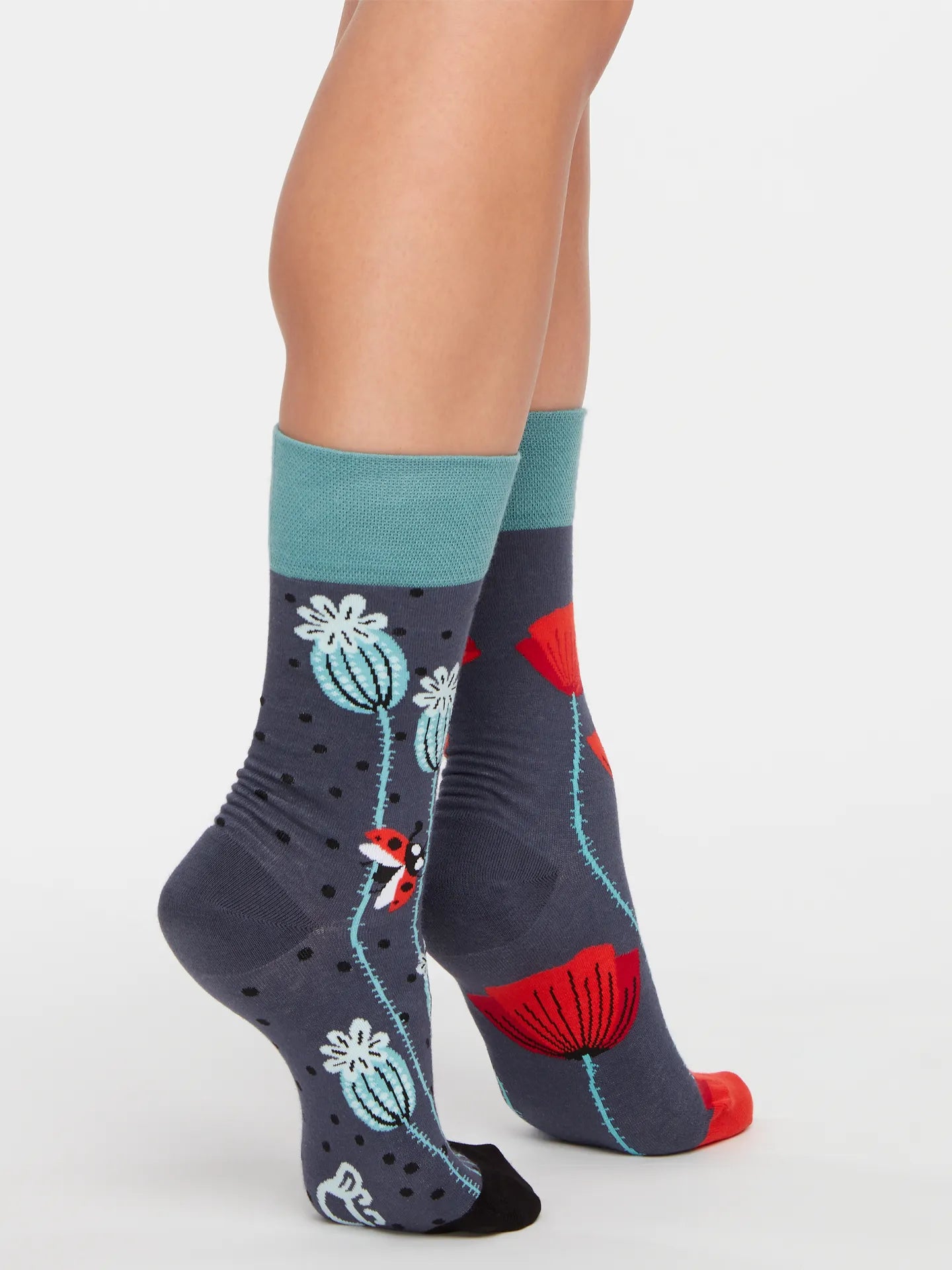 regular-socks-ladybugs-poppy-flowers-1-fa/fa0cf47fc1f294d57d62caa2f45a014f0443553c