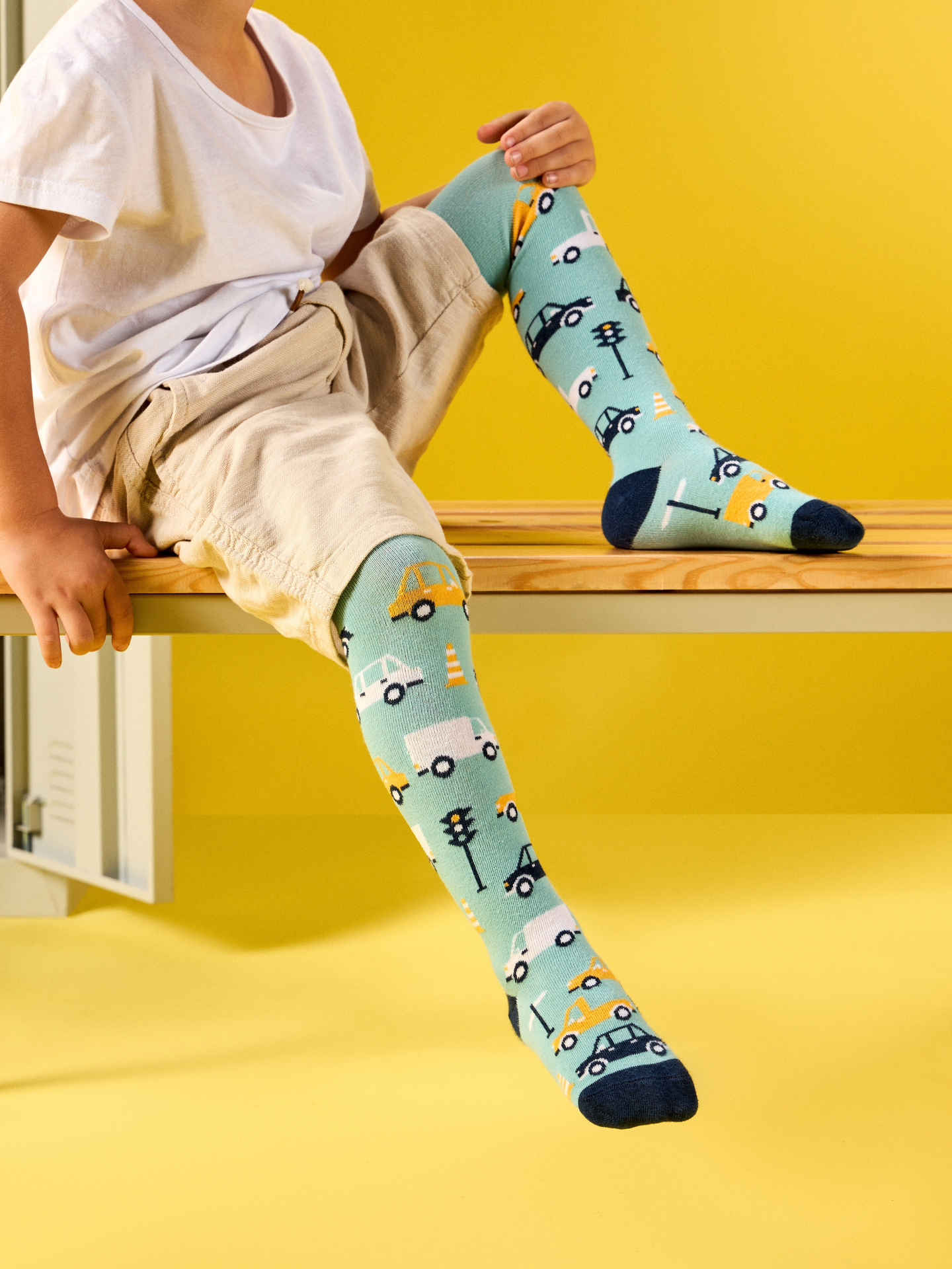 kids-tights-car-traffic-0a/0acd1469dab964fd27abe13cd273d5ef37d30aaa