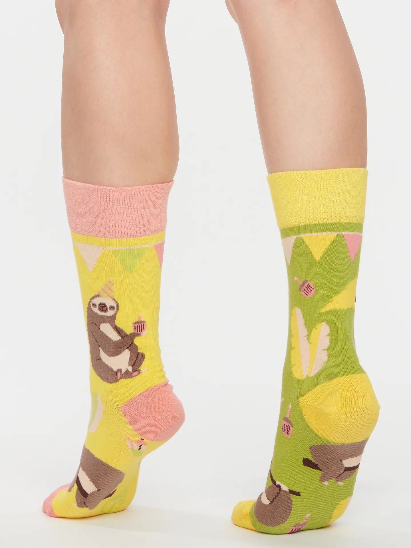 regular-socks-party-sloth-1-3f/3fa8341fc35129c11e651d4861cfce478382da4e