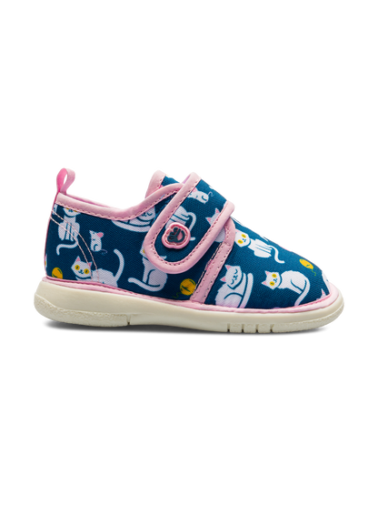baby-slippers-playful-kitty-47/473130fb48ab643d28c97f497e420e5ed265cea6