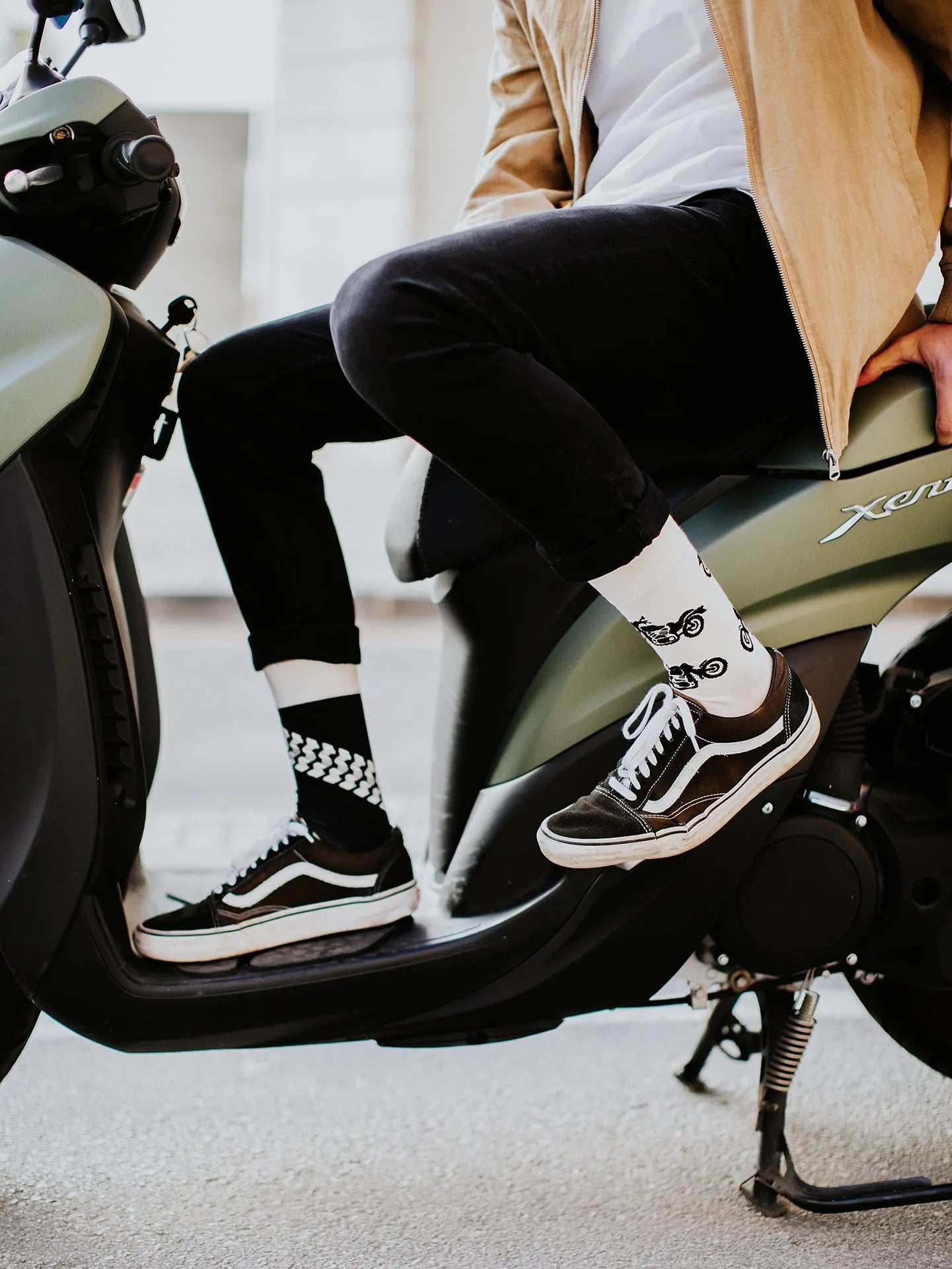 regular-socks-motorbike-da/dabd53507dc9ac47a4e35af9b17b7605081e5727