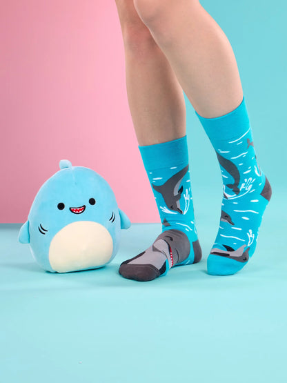 regular-socks-dolphins-e4/e43b1cd45fa07390f6a45af6fcada7084aedd263