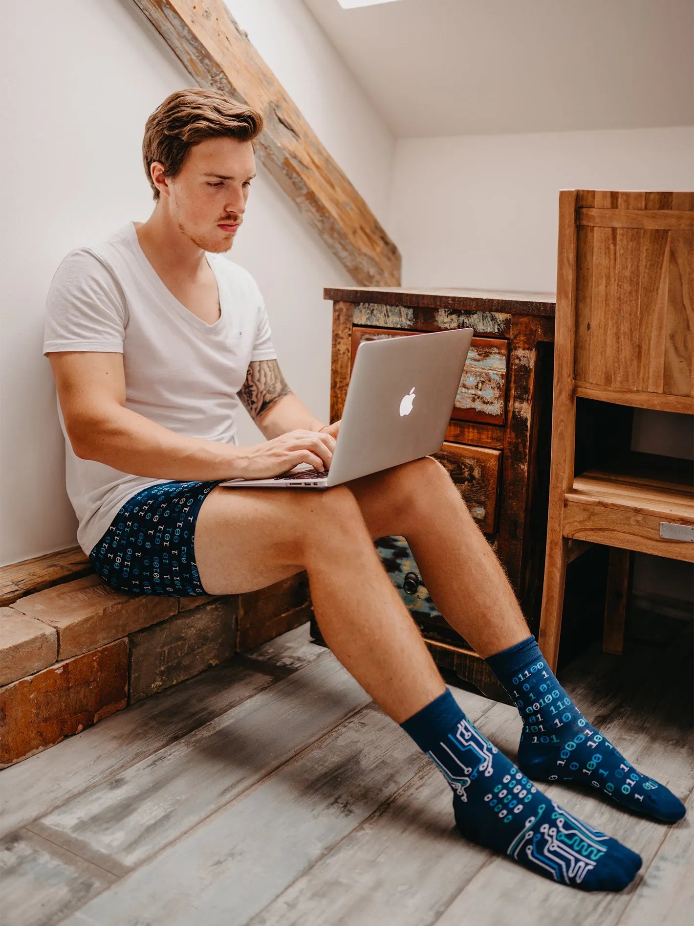 regular-socks-it-1-b0/b0c0a0b8da960df6a13d285aabaf554f0eaece9c