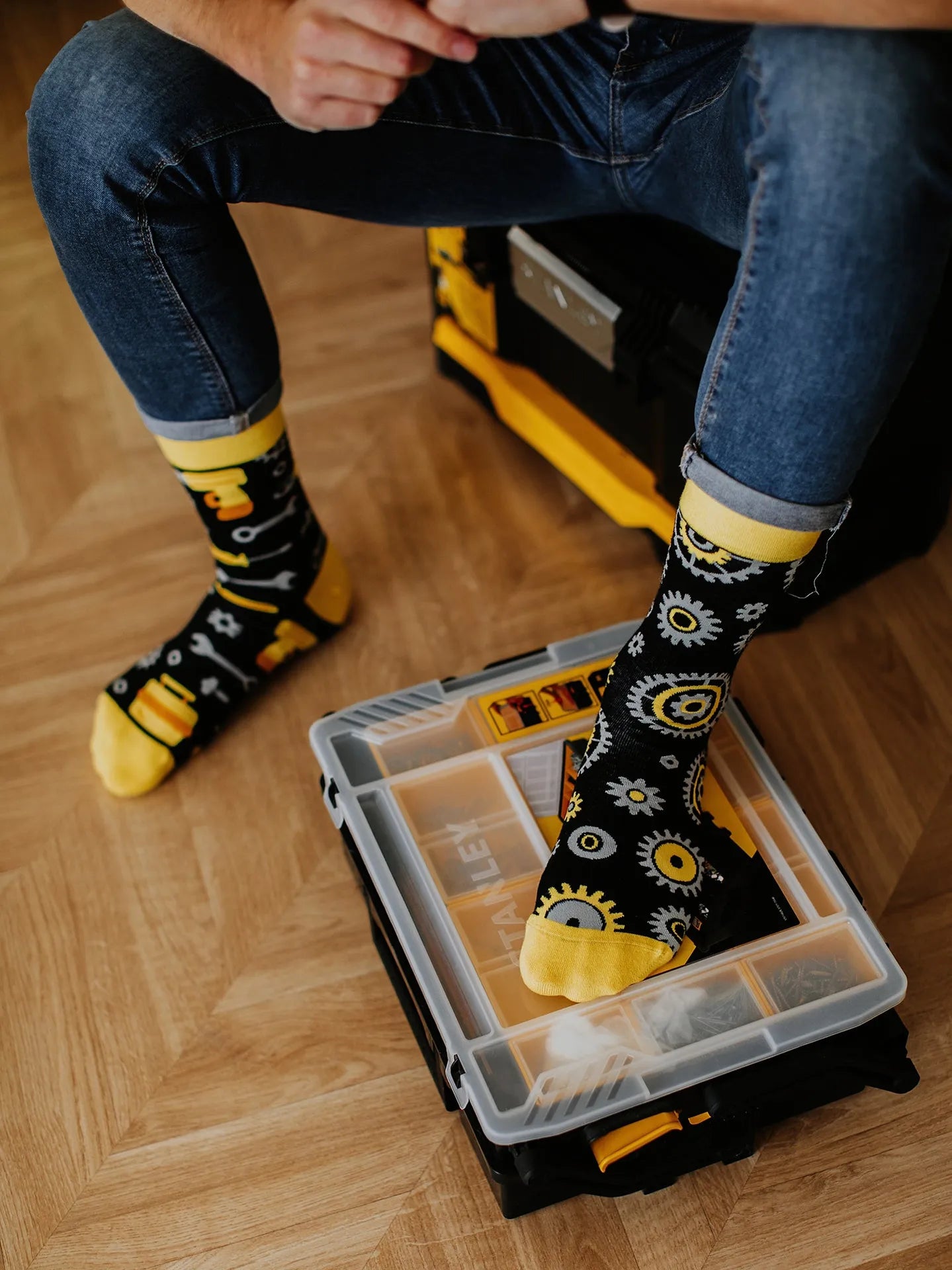 regular-socks-mechanic-1-cd/cd52f4867405c946f1454d05844bc78e978f1639